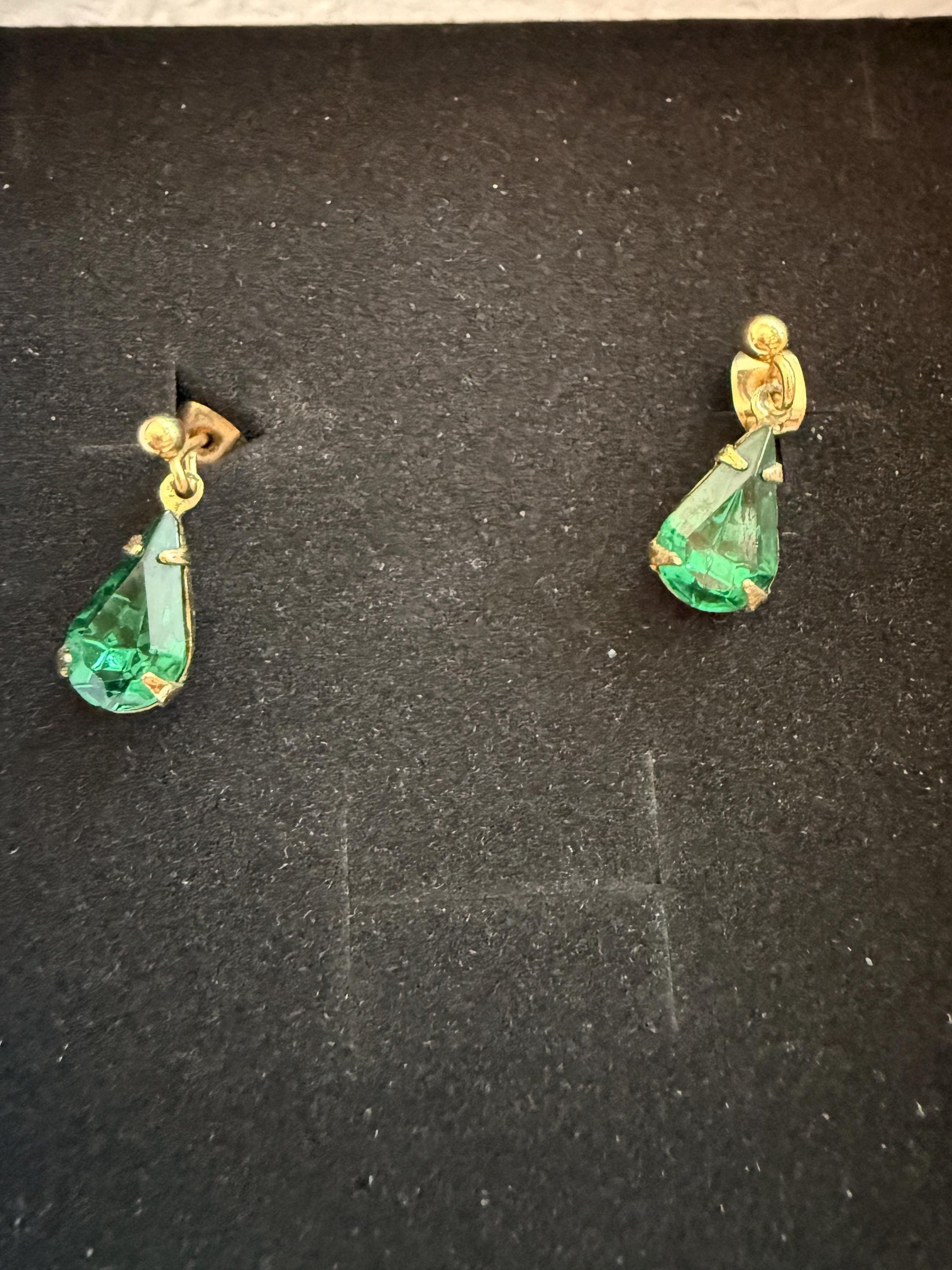 Vintage Green Teardrop Earrings, Emerald Green Drop Earrings, Gold Tone Costume Jewellery, Faceted Stone Earrings