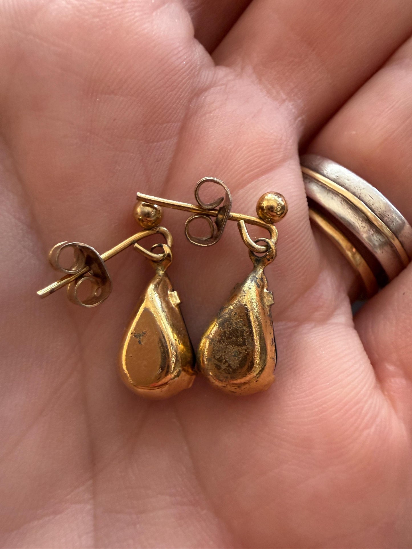 Vintage Green Teardrop Earrings, Emerald Green Drop Earrings, Gold Tone Costume Jewellery, Faceted Stone Earrings