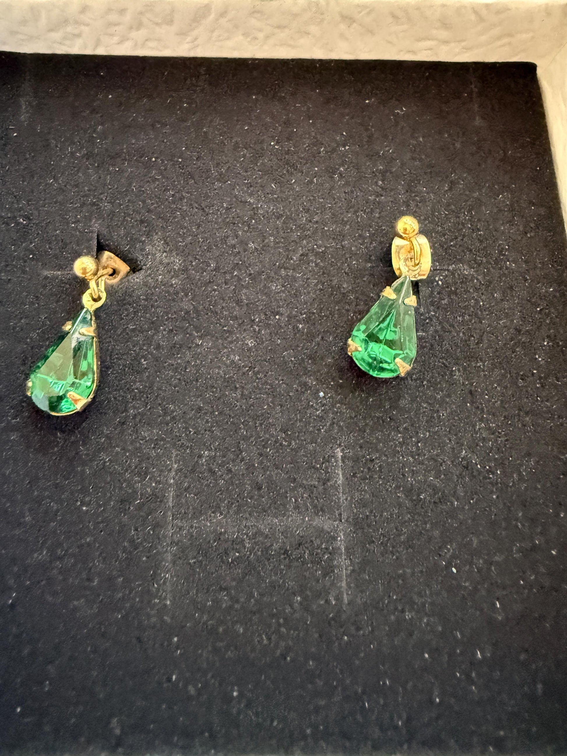 Vintage Green Teardrop Earrings, Emerald Green Drop Earrings, Gold Tone Costume Jewellery, Faceted Stone Earrings