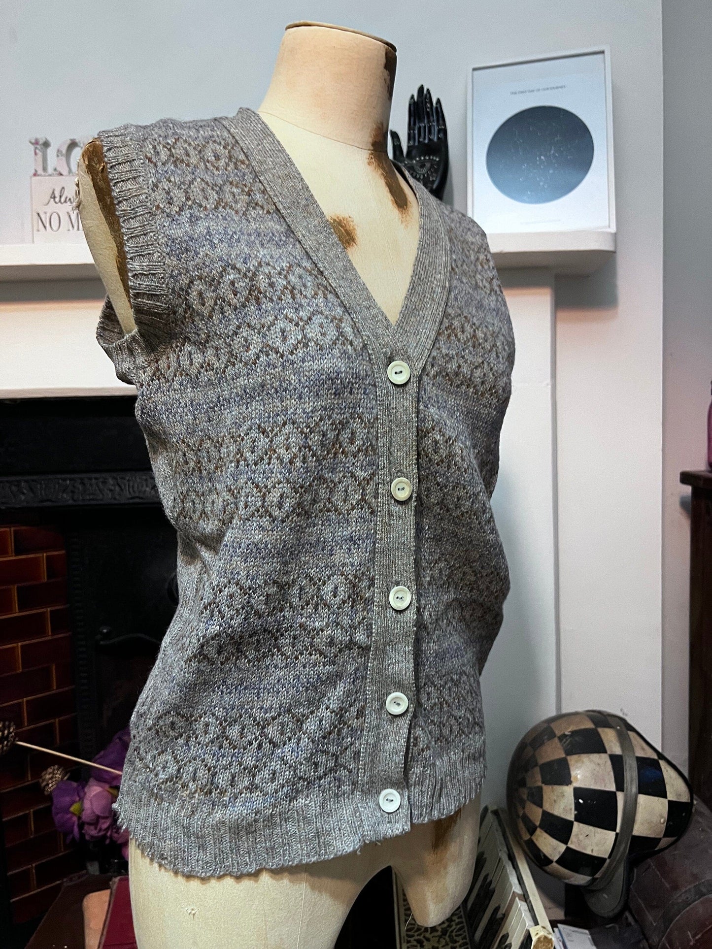 Vintage grey fairisle Cardigan sleeveless cardigan cable knit cardigan, vintage, knitwear, vintage vest, 70s cardigan grey tank pockets