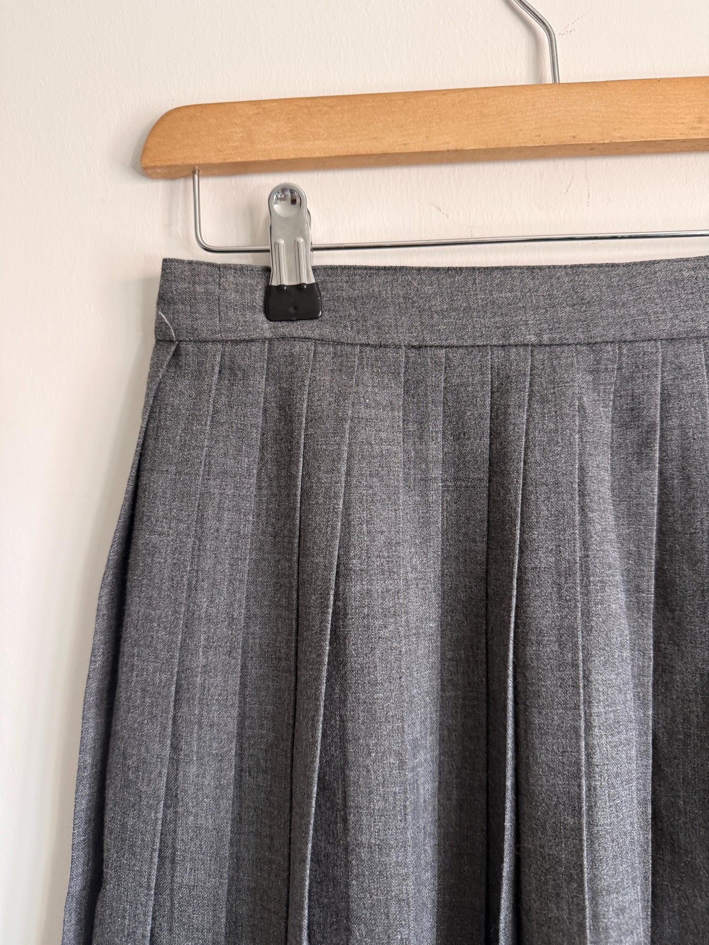 Vintage Grey Pleated Midi Skirt | Bedford Clothes | Made in Britain | UK 8-10