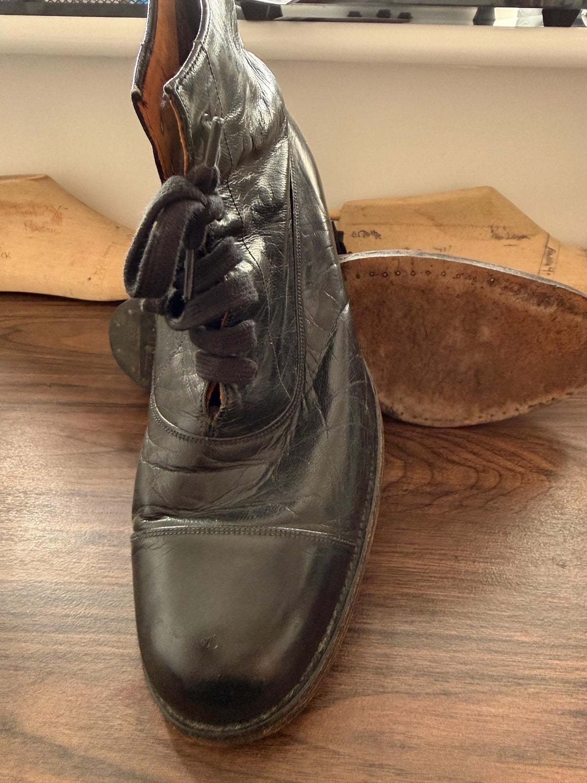 Vintage Hughson Black Leather Cap Toe Ankle Boots UK 8 | Handmade English Leather Lace Up Boots | Heritage Mens Footwear
