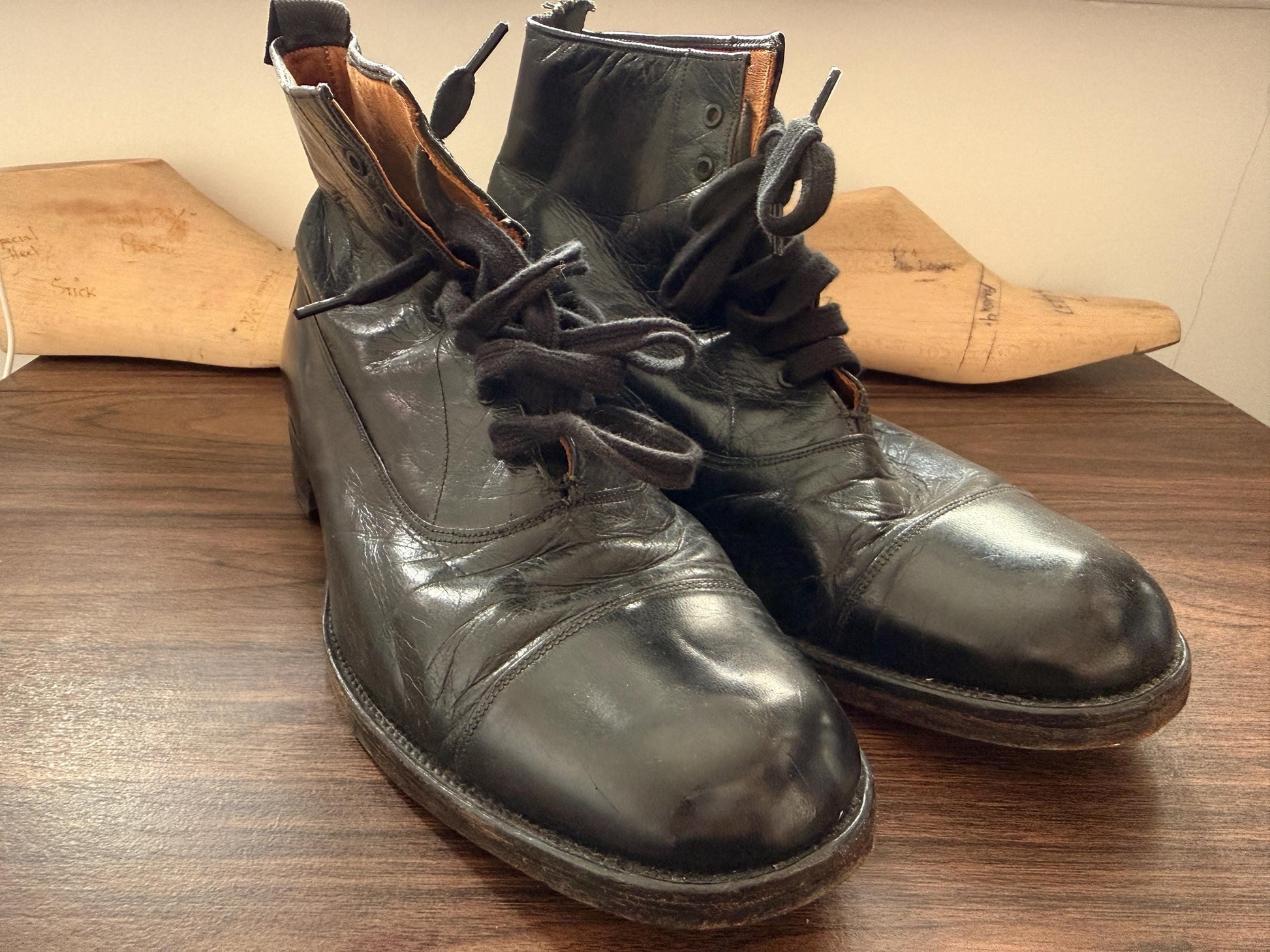 Vintage Hughson Black Leather Cap Toe Ankle Boots UK 8 | Handmade English Leather Lace Up Boots | Heritage Mens Footwear