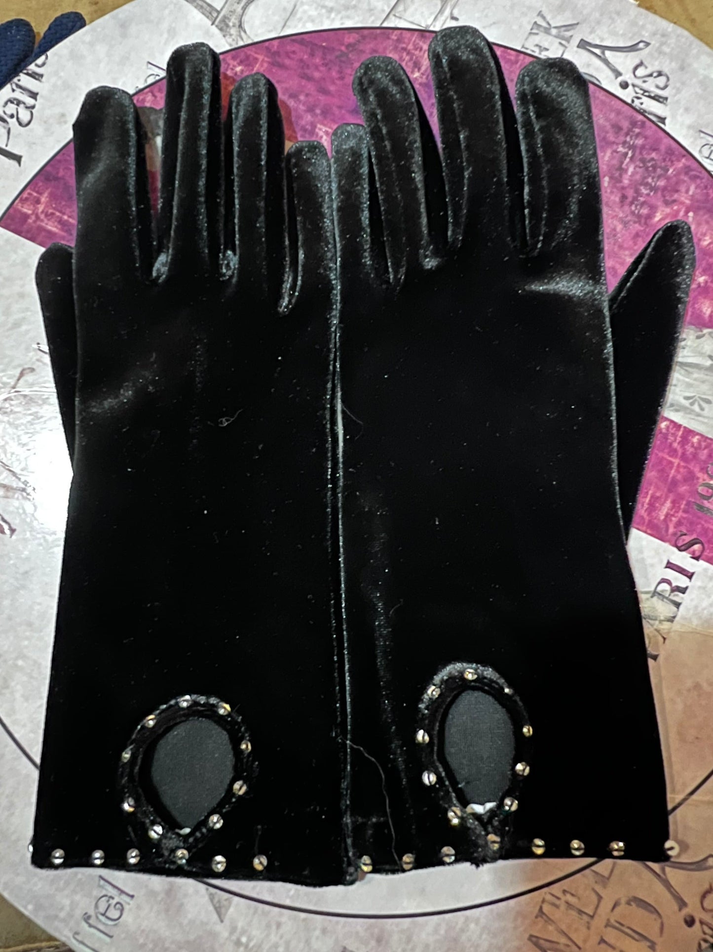 Vintage Ladies navy black Stretch velvet Gloves - velvet Style  black Gloves - Small Gloves, Ladies Gloves, black Gloves, velvet gloves