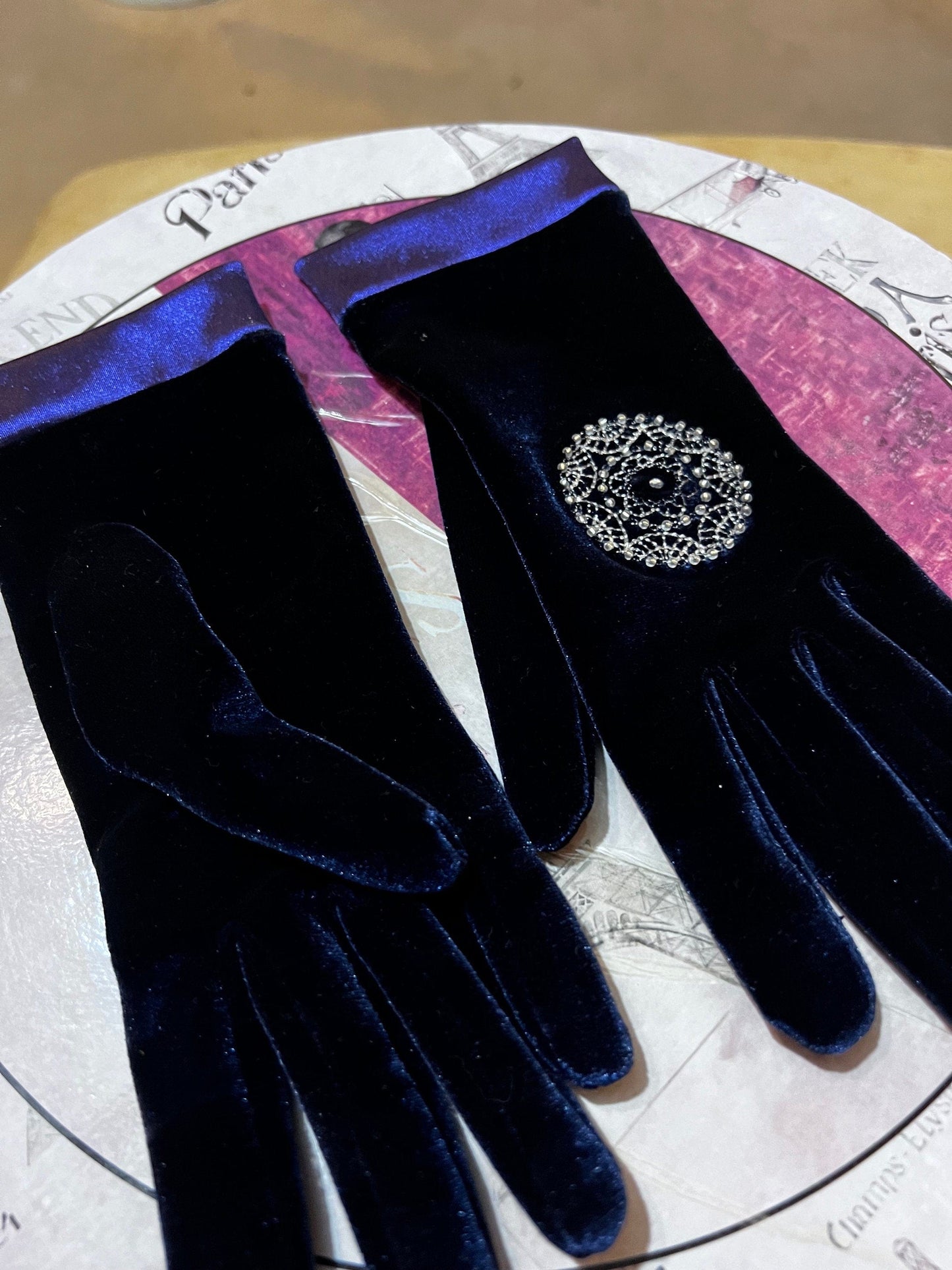 Vintage Ladies navy blue Stretch velvet Gloves - velvet Style navy blue Gloves - Small Gloves, Ladies Gloves, navy Gloves, velvet gloves