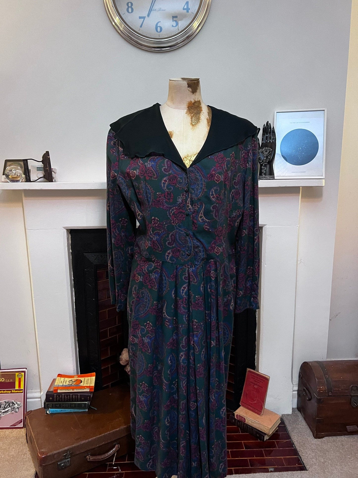 Vintage Laura Ashley Dress Chiffon Collar Paisley Tie Back Dress - UK16 - Bottle Green Paisley Brushed Cotton - Made in Great Britain 1980s