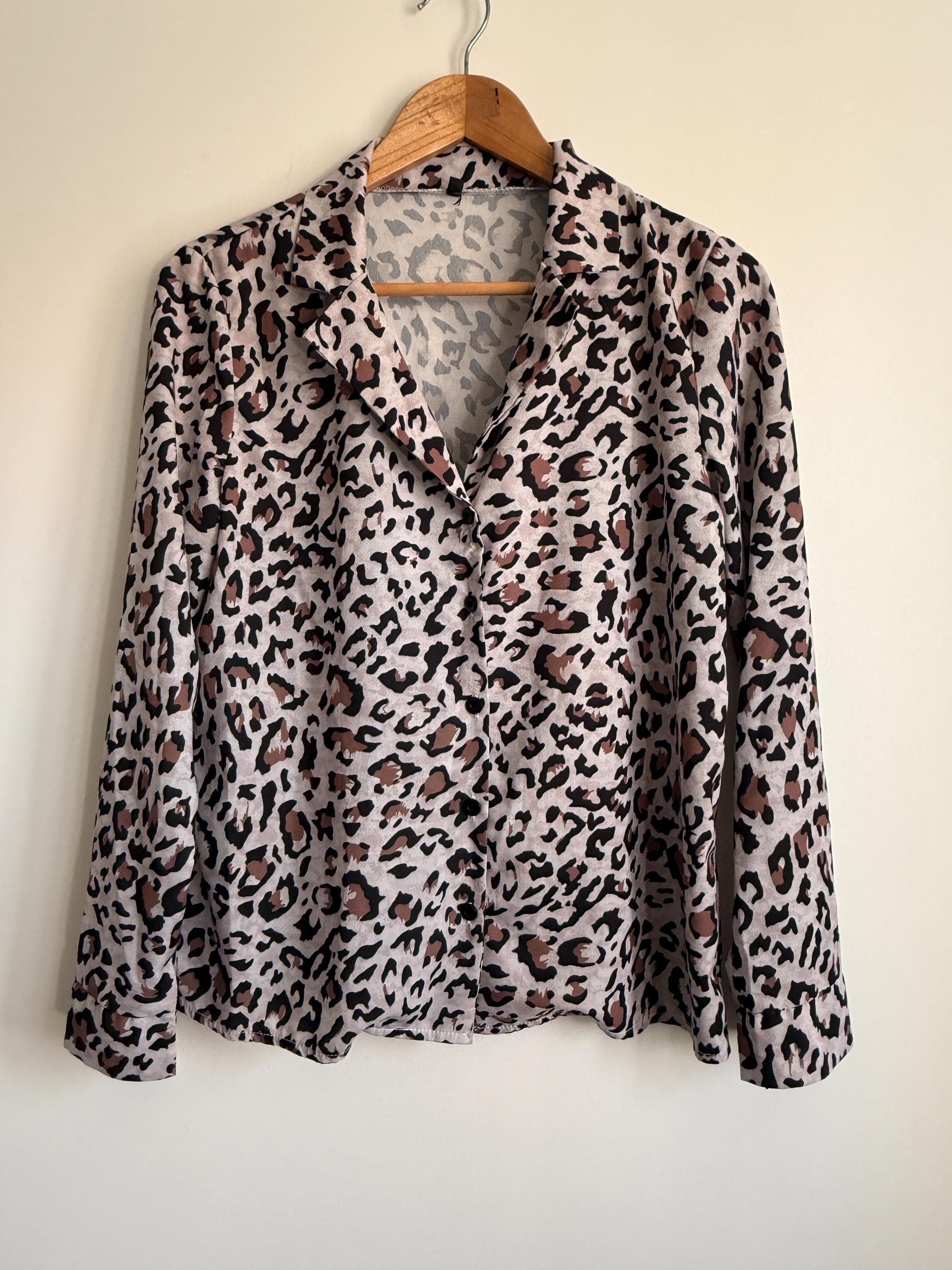 Vintage Leopard Print Blouse | Neutral Animal Print Shirt | 90s Button Front Blouse | Long Sleeve Vintage Top | Y2K Office Blouse