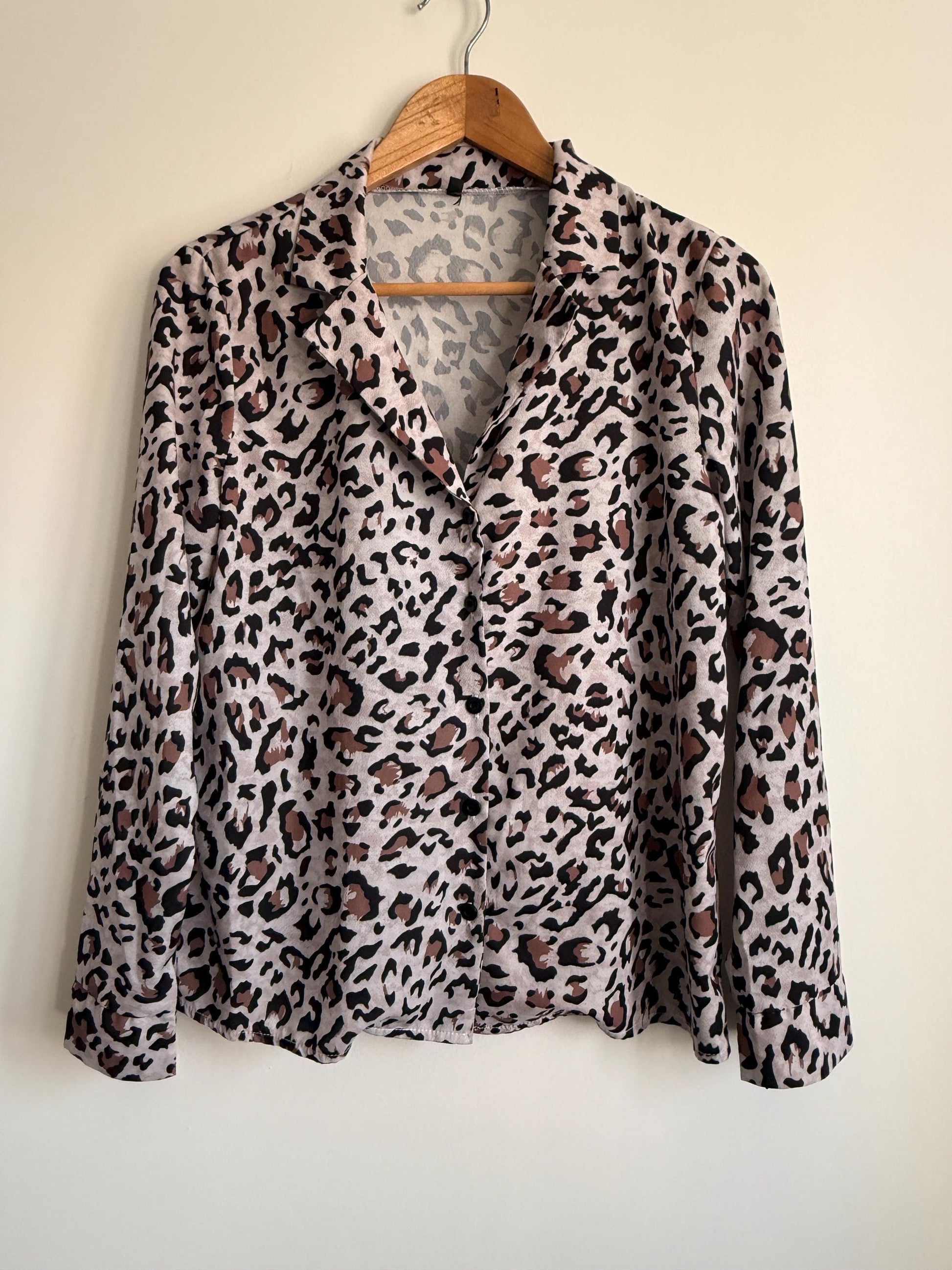 Vintage Leopard Print Blouse | Neutral Animal Print Shirt | 90s Button Front Blouse | Long Sleeve Vintage Top | Y2K Office Blouse