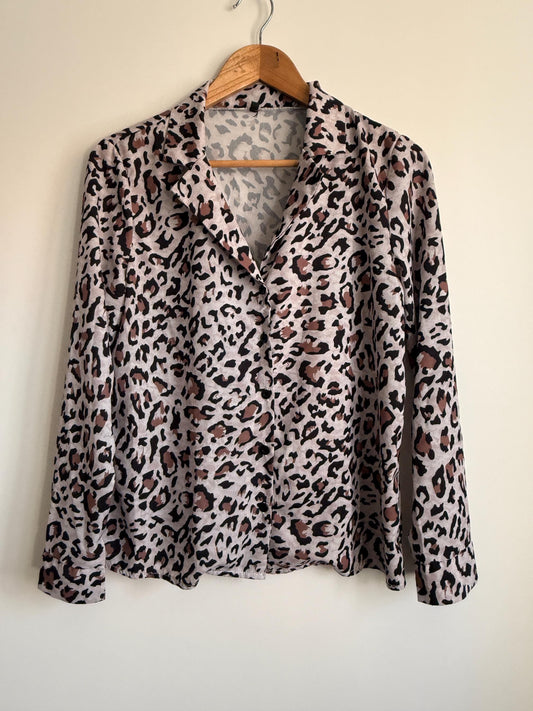 Vintage Leopard Print Blouse | Neutral Animal Print Shirt | 90s Button Front Blouse | Long Sleeve Vintage Top | Y2K Office Blouse