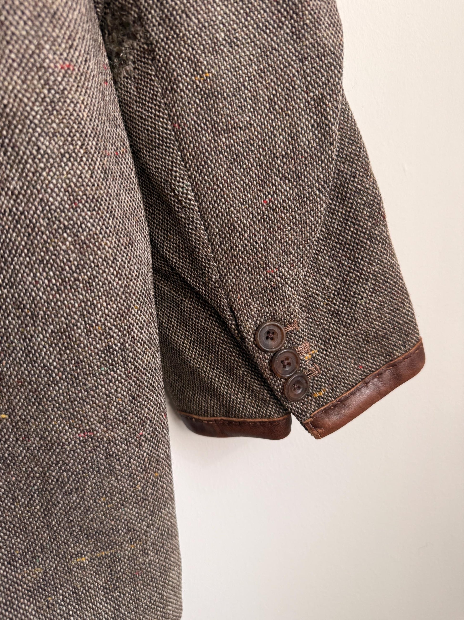 Vintage Men’s Donegal Style Fleck Tweed Sports Jacket Brown Wool Blazer Leather Trim Country Jacket