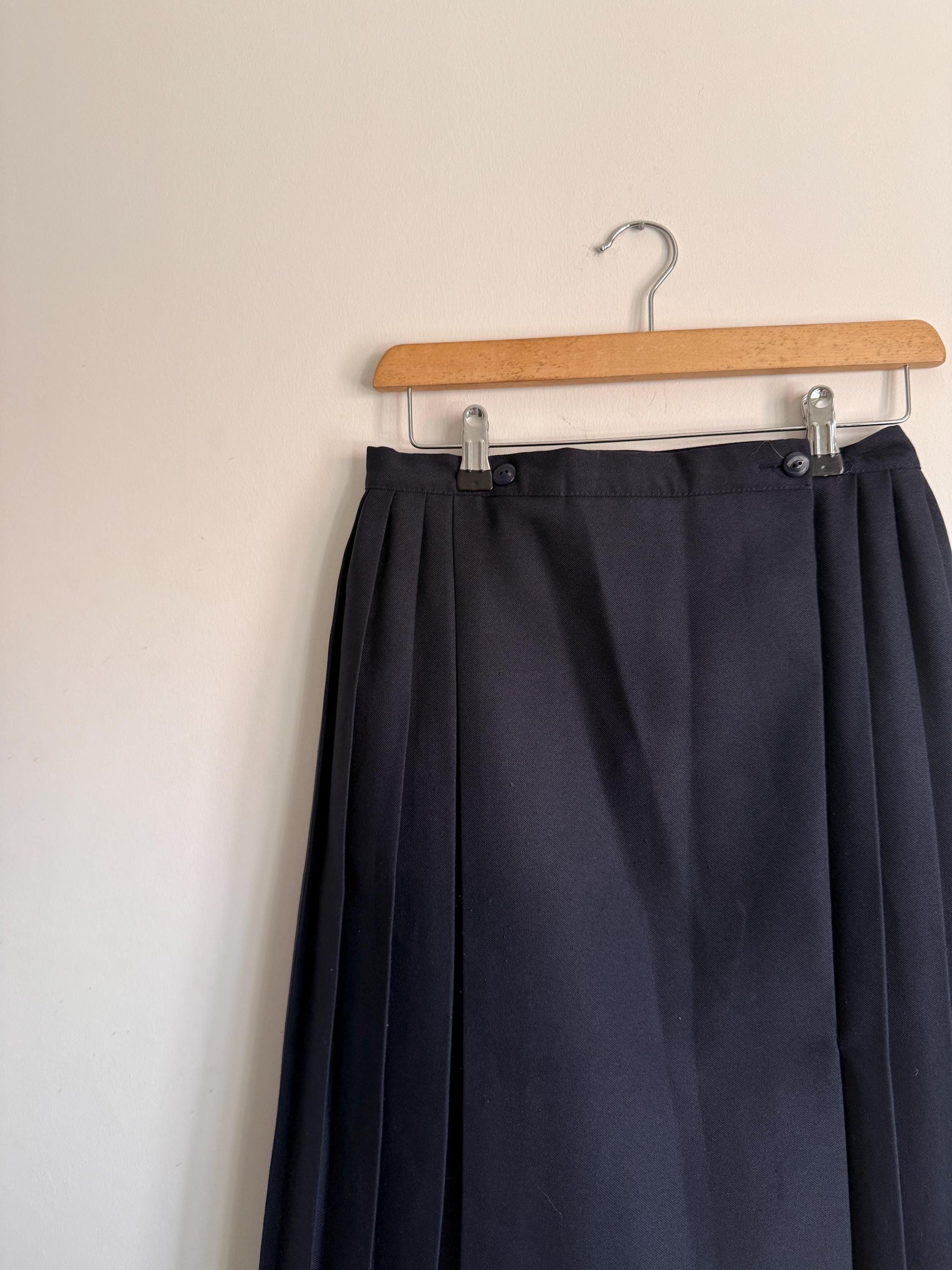 Vintage Navy Pleated Midi Wrap Skirt | Classic Schoolcore | UK 8-10