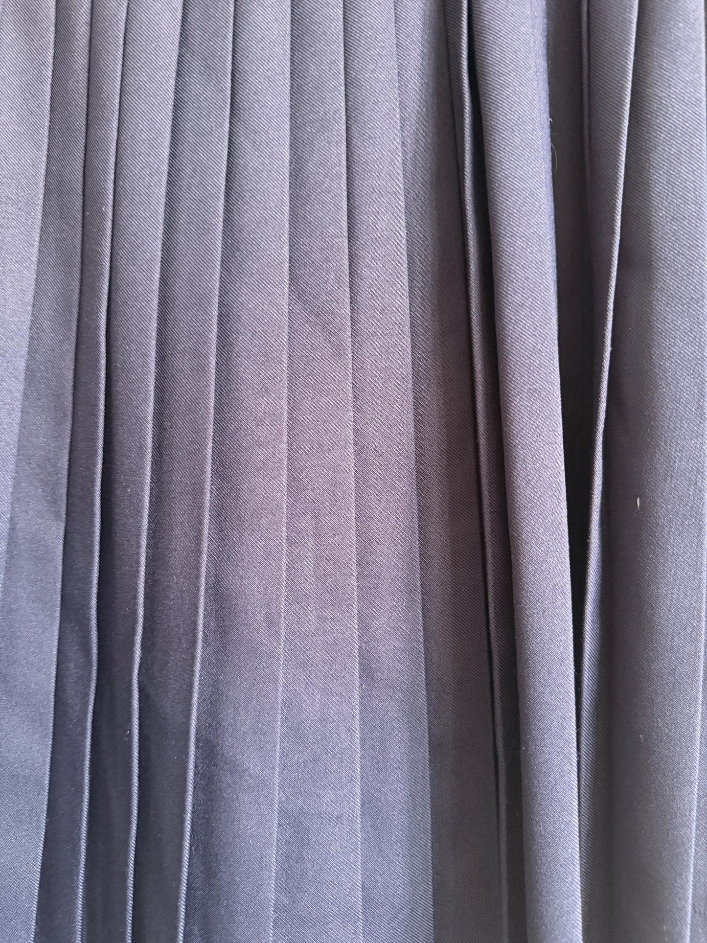 Vintage Navy Pleated Midi Wrap Skirt | Classic Schoolcore | UK6-8