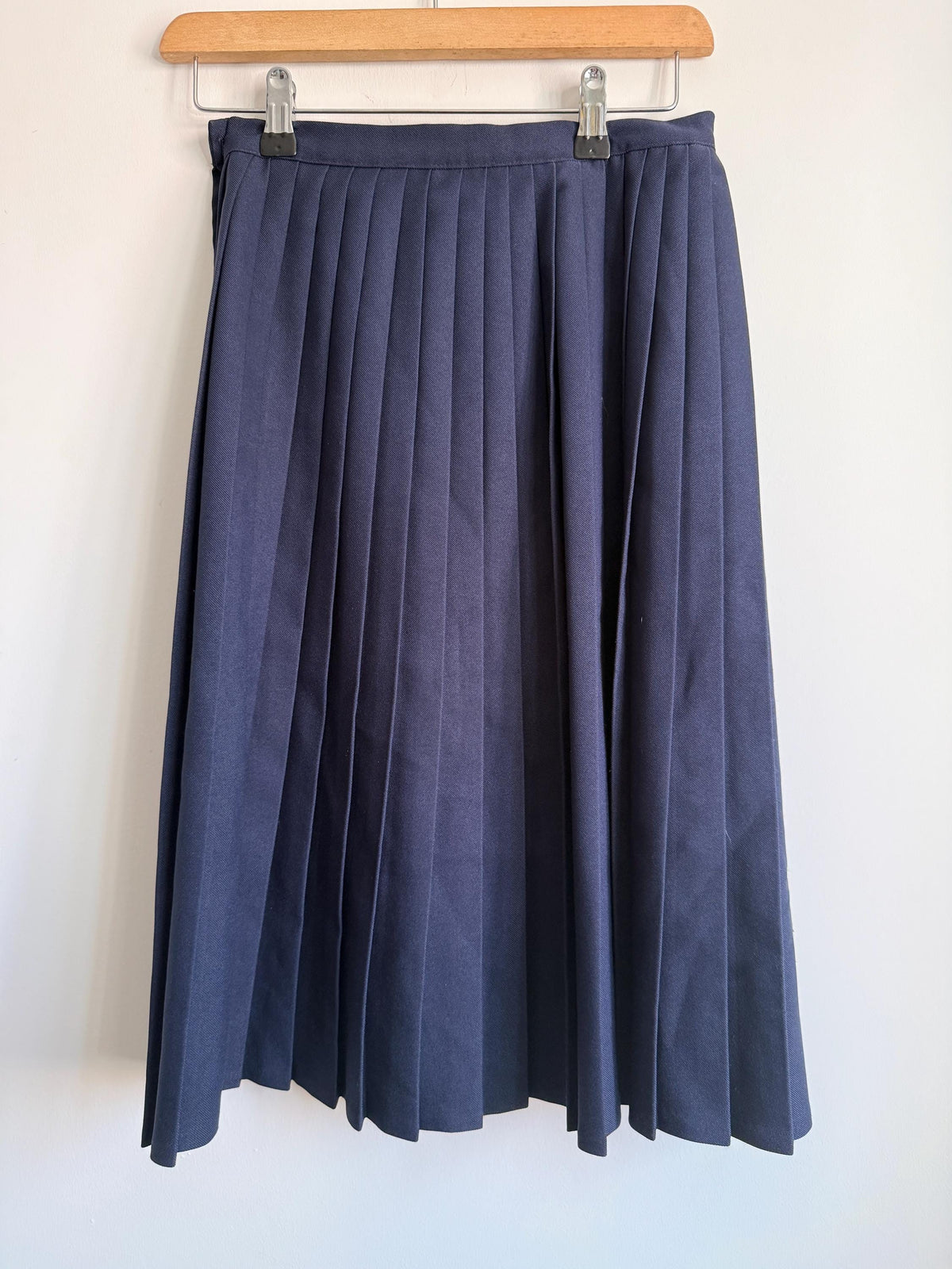Vintage Navy Pleated Midi Wrap Skirt | Classic Schoolcore | UK6-8