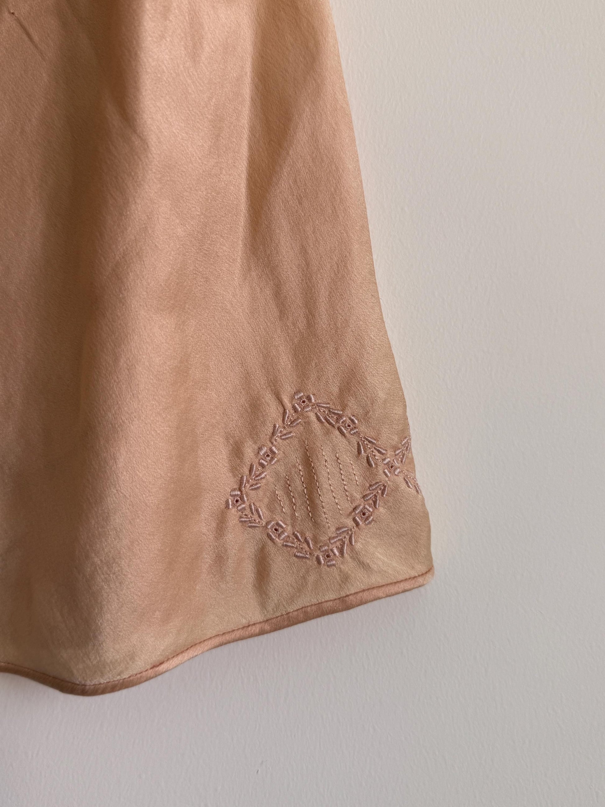 Vintage Peach Tap Pants | 1940s French Knickers | Embroidered Lingerie Shorts | Boudoir Bloomers | Retro Bridal Lingerie