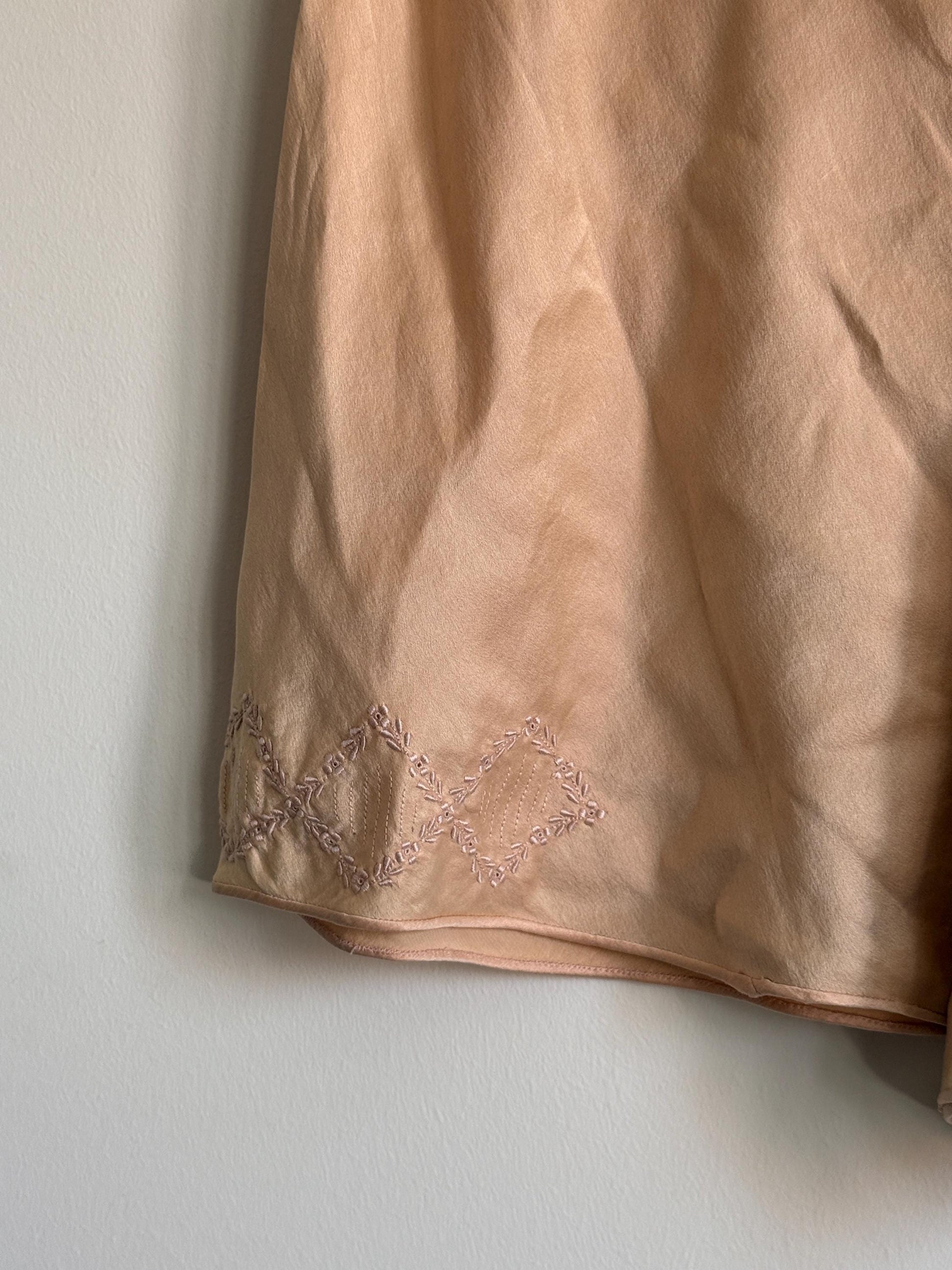 Vintage Peach Tap Pants | 1940s French Knickers | Embroidered Lingerie Shorts | Boudoir Bloomers | Retro Bridal Lingerie