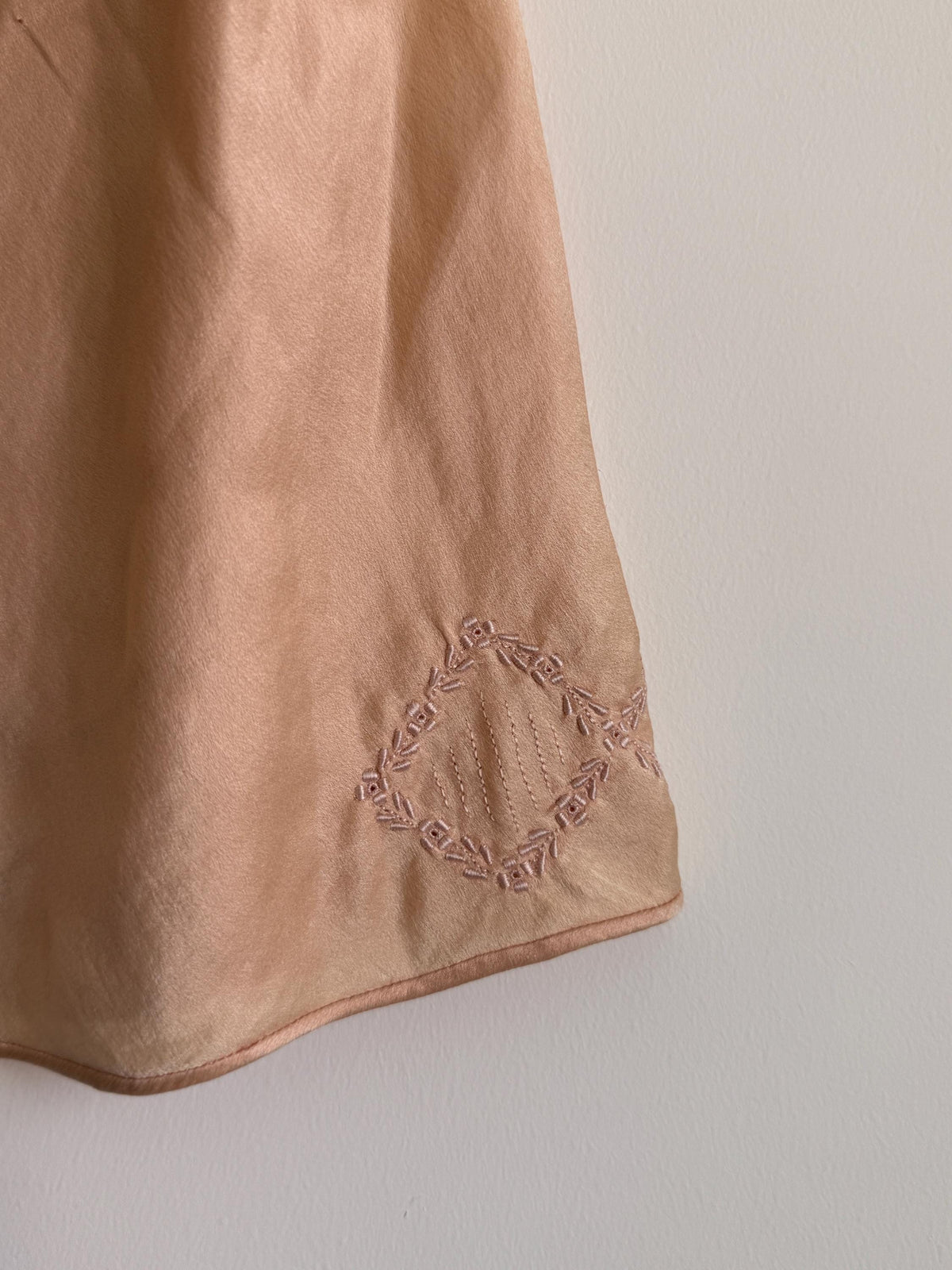 Vintage Peach Tap Pants | 1940s French Knickers | Embroidered Lingerie Shorts | Boudoir Bloomers | Retro Bridal Lingerie