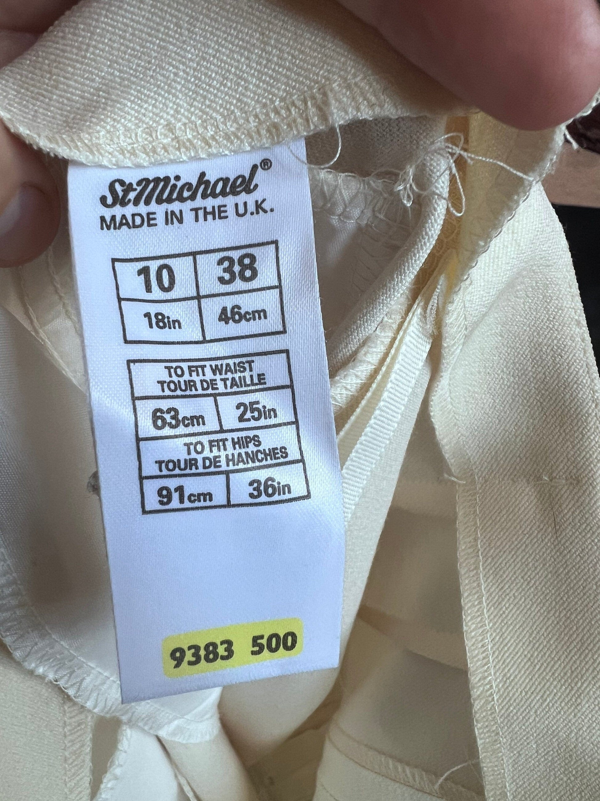 Vintage 80s M&S Cream Pencil skirt - Zip Pocket Detail pencil skirt UK12