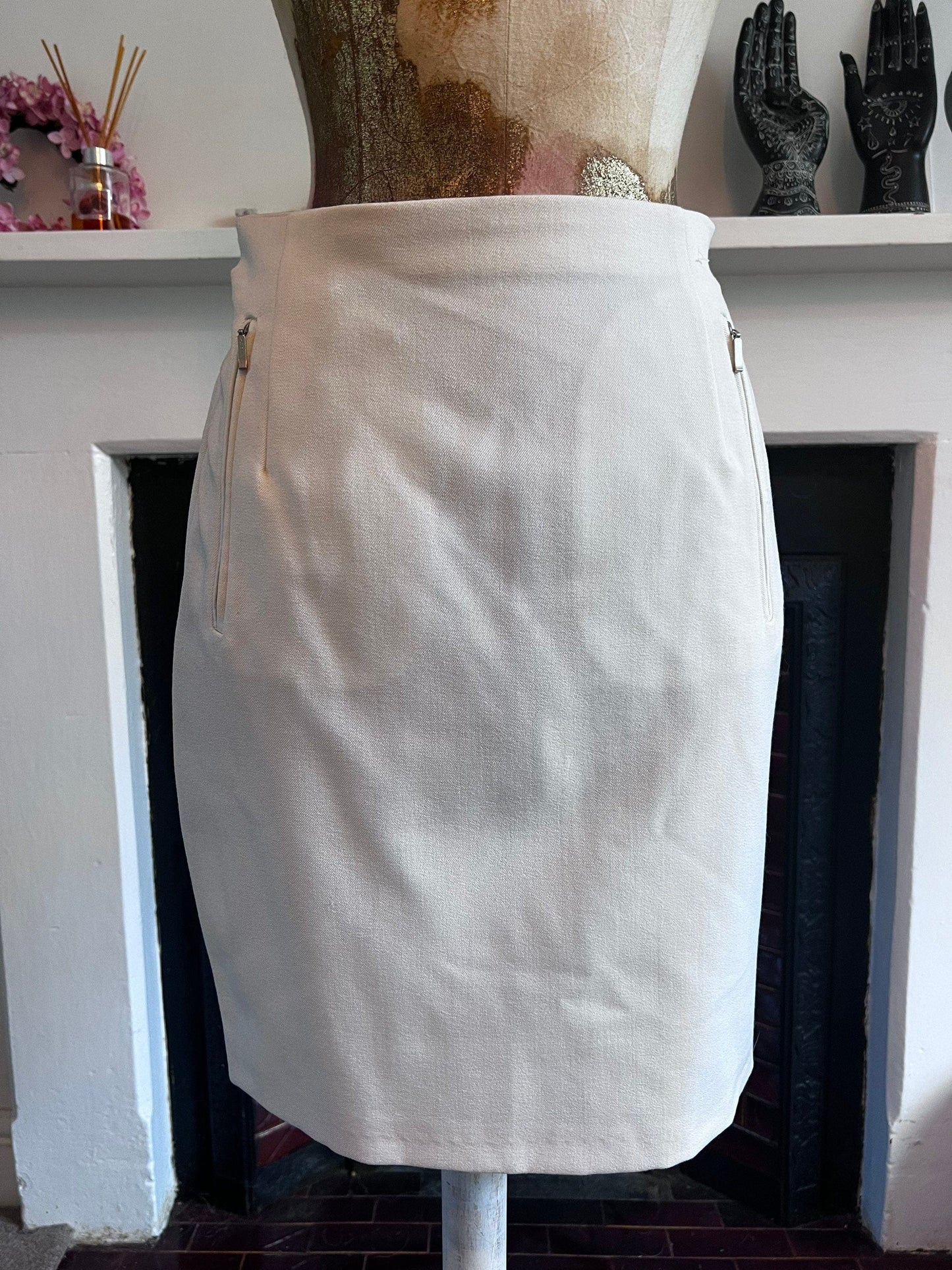 Vintage 80s M&S Cream Pencil skirt - Zip Pocket Detail pencil skirt UK12