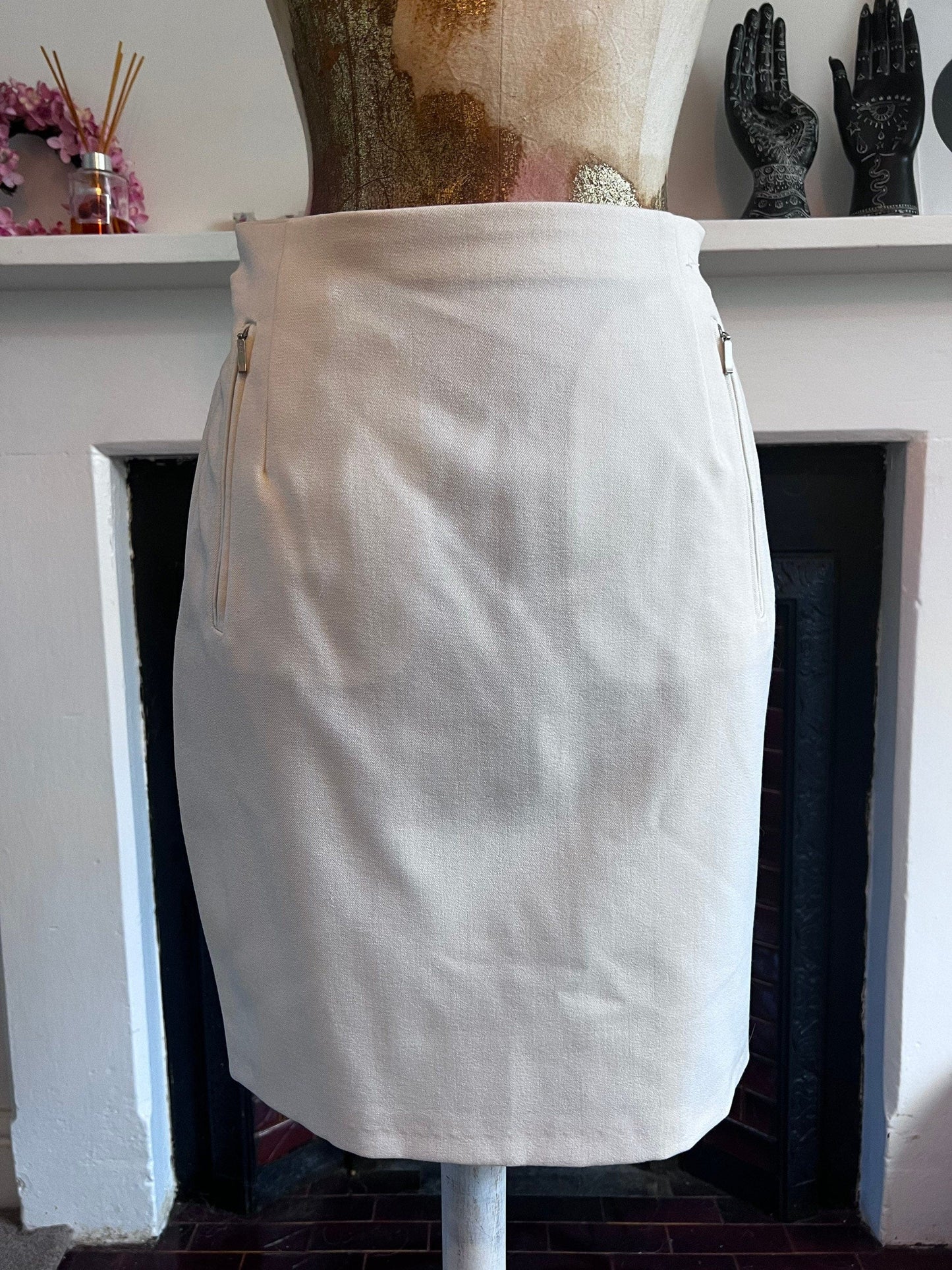 Vintage 80s M&S Cream Pencil skirt - Zip Pocket Detail pencil skirt UK12