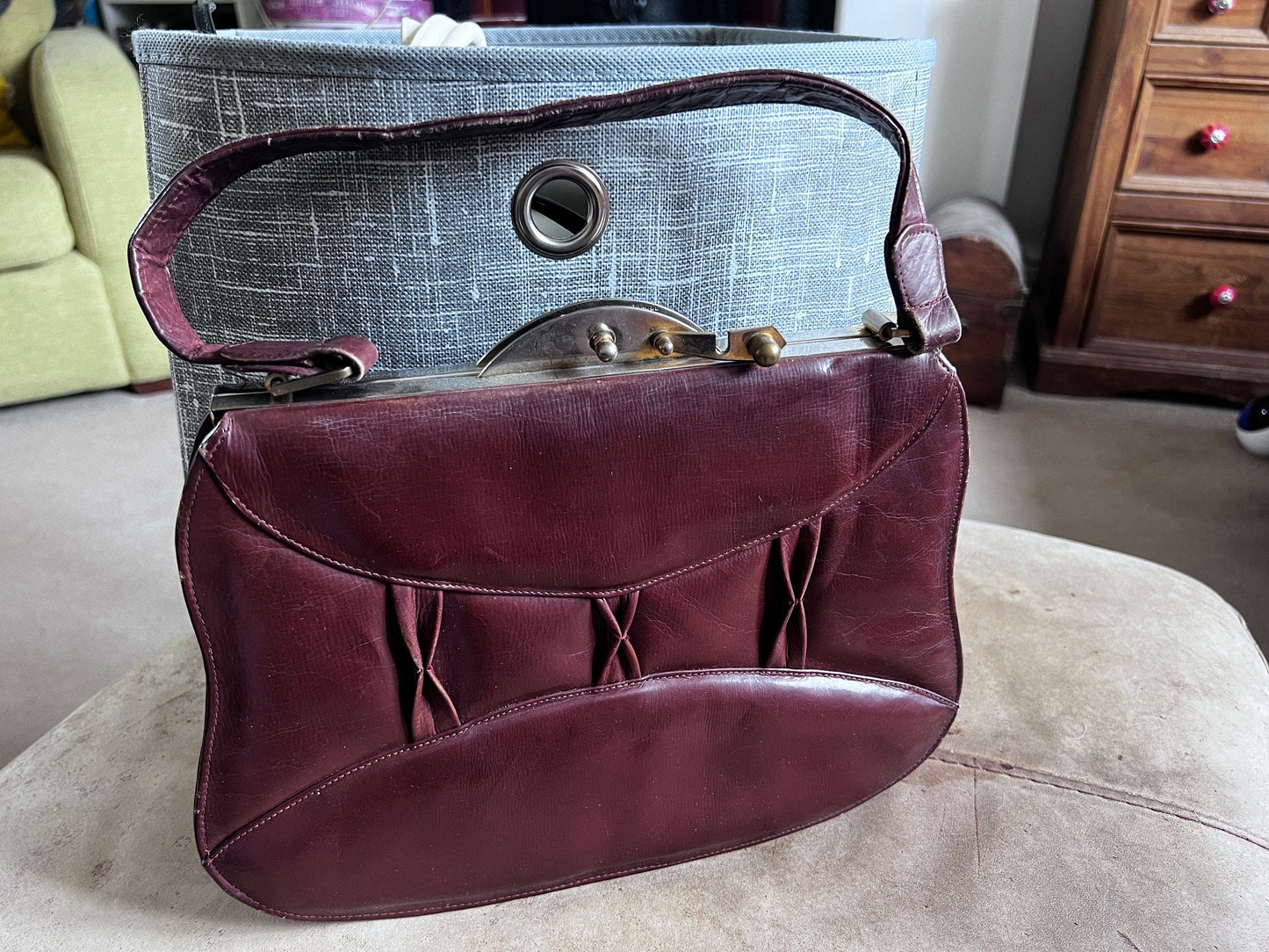 vintage red brown handbag brown ladies bag 1960s vintage bag, gold coloured clasp, 1960s leather handbag 60s brown bag, handbag