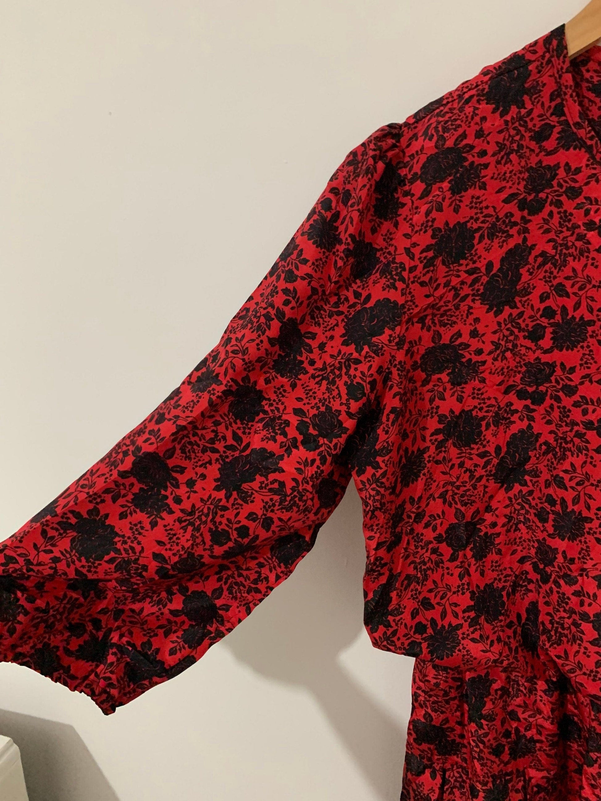 Vintage 1980s red and black dress vintage - Day Dress floral pattern dress Rare Plus Size eu 42 size 16 red voluptuous vintage