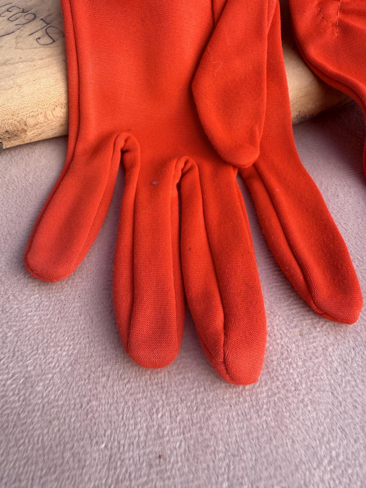 Vintage Red Fabric Gloves with Gathered Cuffs – Bright Occasion Evening Accessories