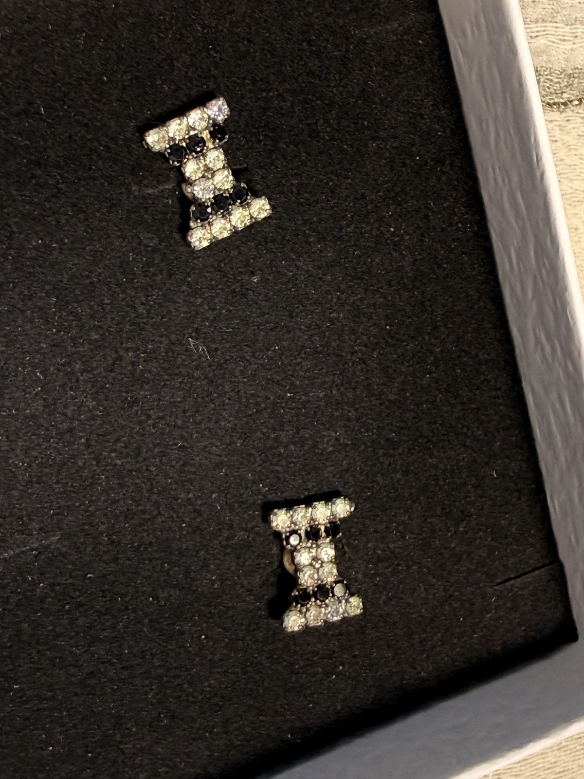 Vintage Rhinestone Bow Earrings Black Clear Crystal Stud Costume Jewellery