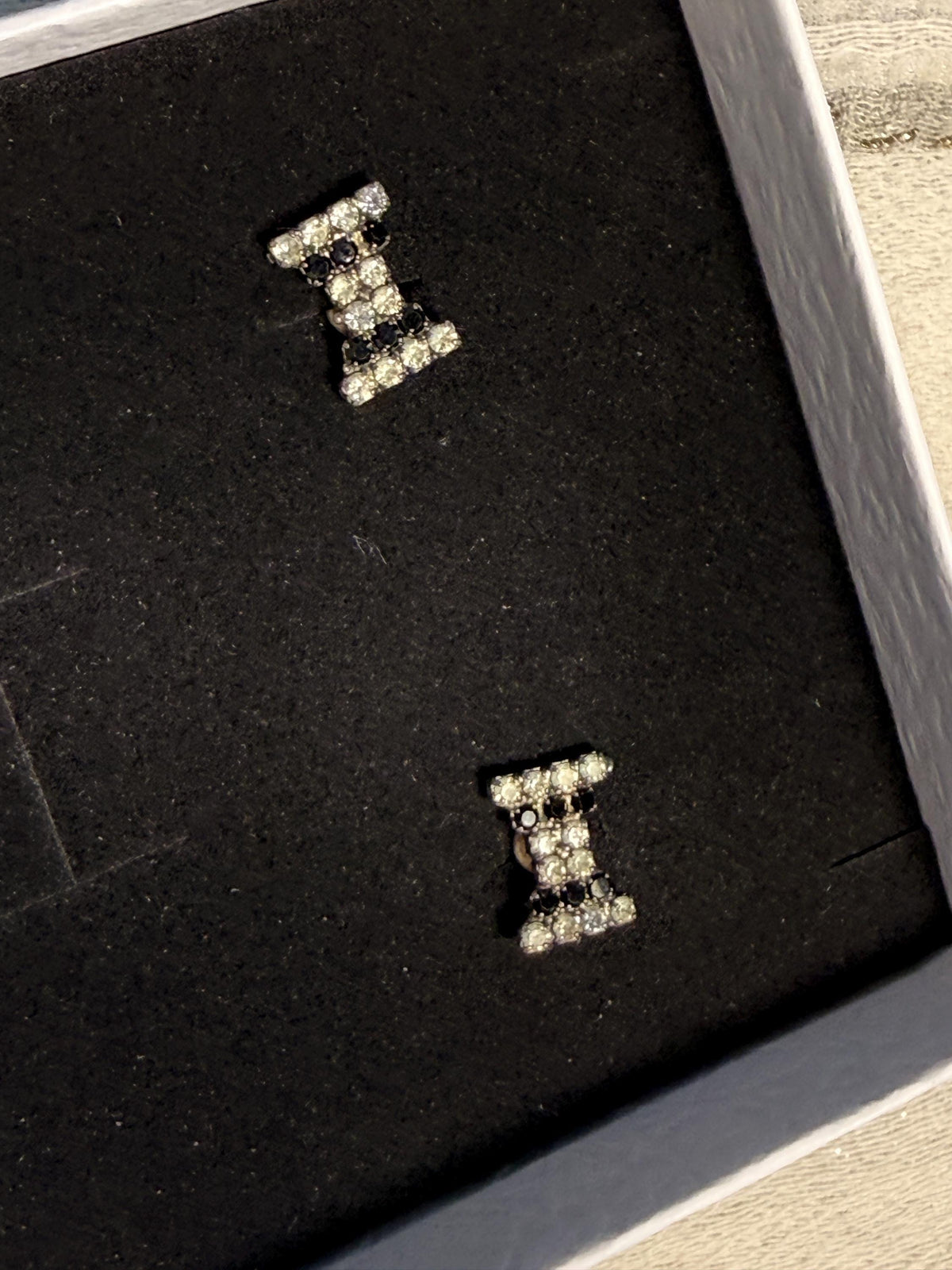 Vintage Rhinestone Bow Earrings Black Clear Crystal Stud Costume Jewellery
