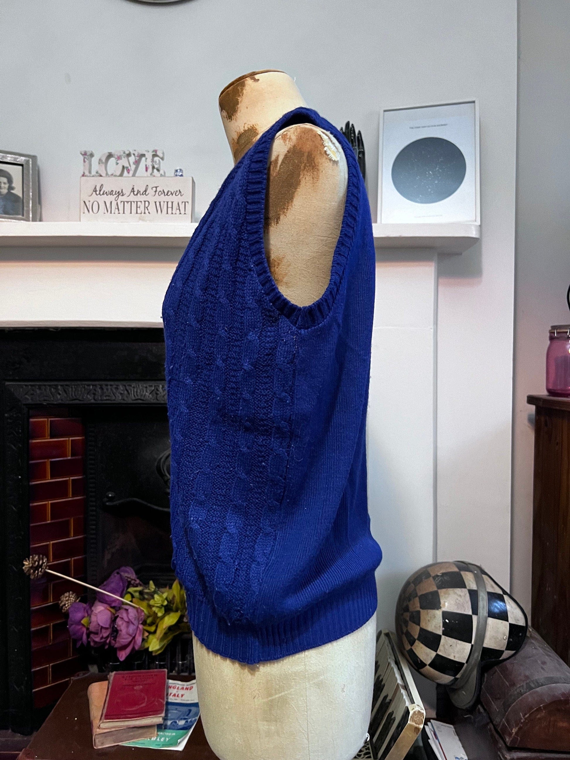 Vintage navy Cardigan sleeveless cardigan navy blue knit cardigan, navy vintage, knitwear, vintage vest, 70s cardigan Richard’s Shop Tank