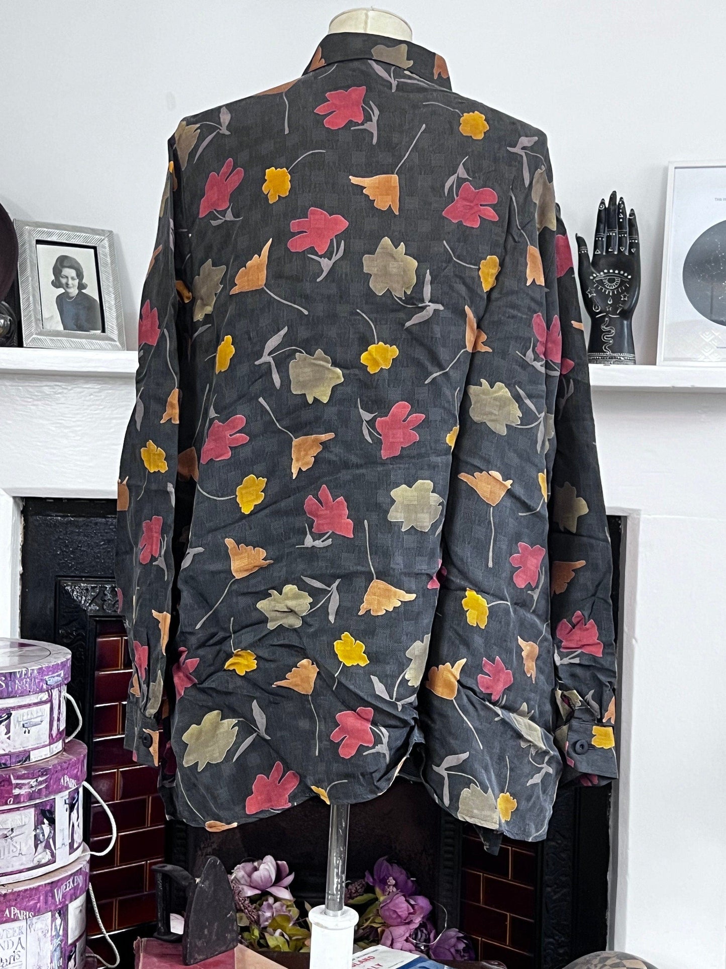 Vintage grey leaf pattern, Silk Blouse - long Sleeve oversized autumn leaf pattern silk vintage shirt, vintage blouse, vintage top, shirt