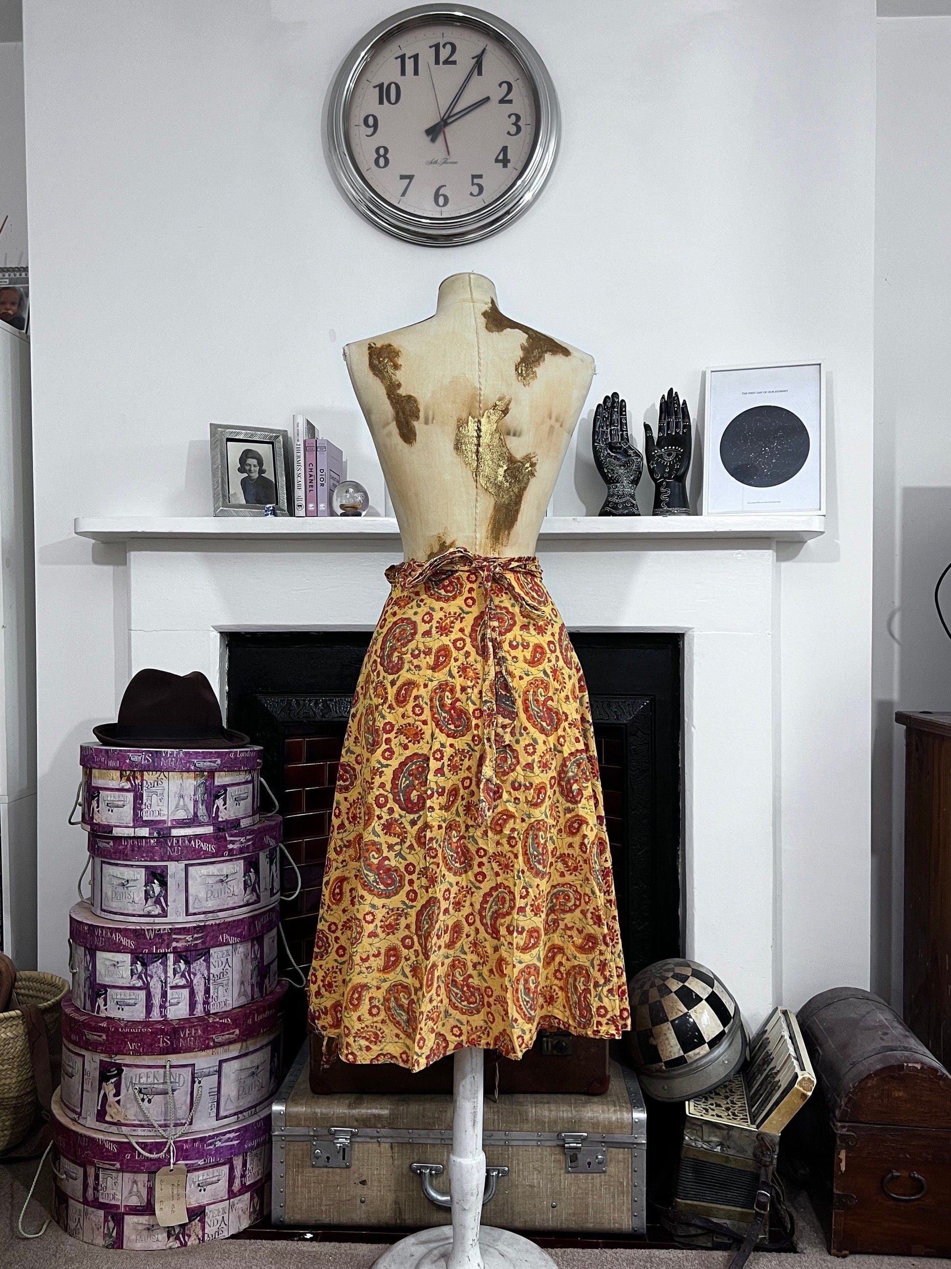 Vintage Skirt mustard Paisley Fabric Handmade wrap Skirt knee Length mustard Floral Vintage handmade skirt 1970 - Vintage - DAMAGED