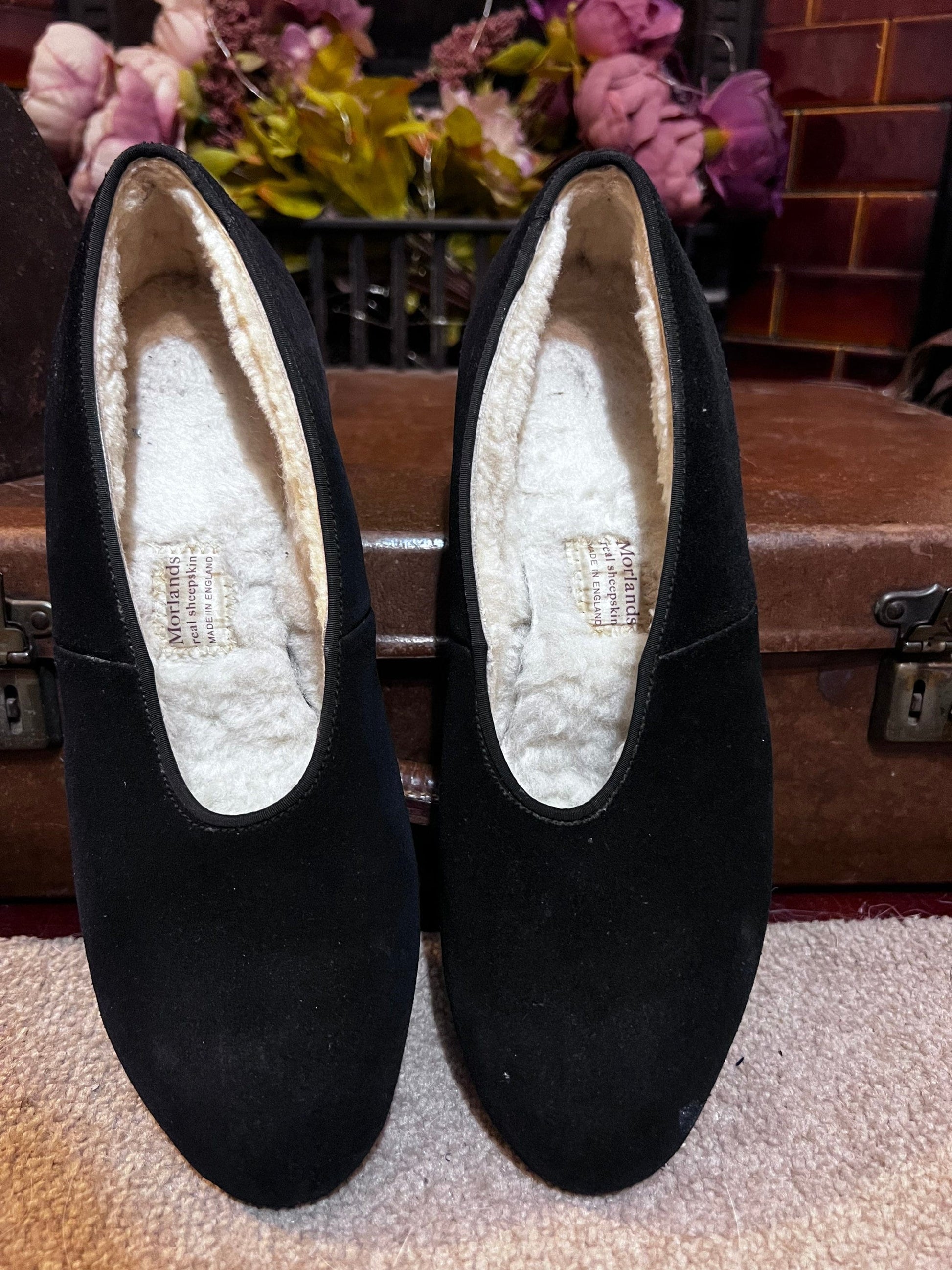 1940’s Vintage Slipper Shoes Black Suede Moreland Sheepskin Black Suede Slippers UK 5 - Vintage slipper - Vintage Shoes, 1940s Vintage Foot
