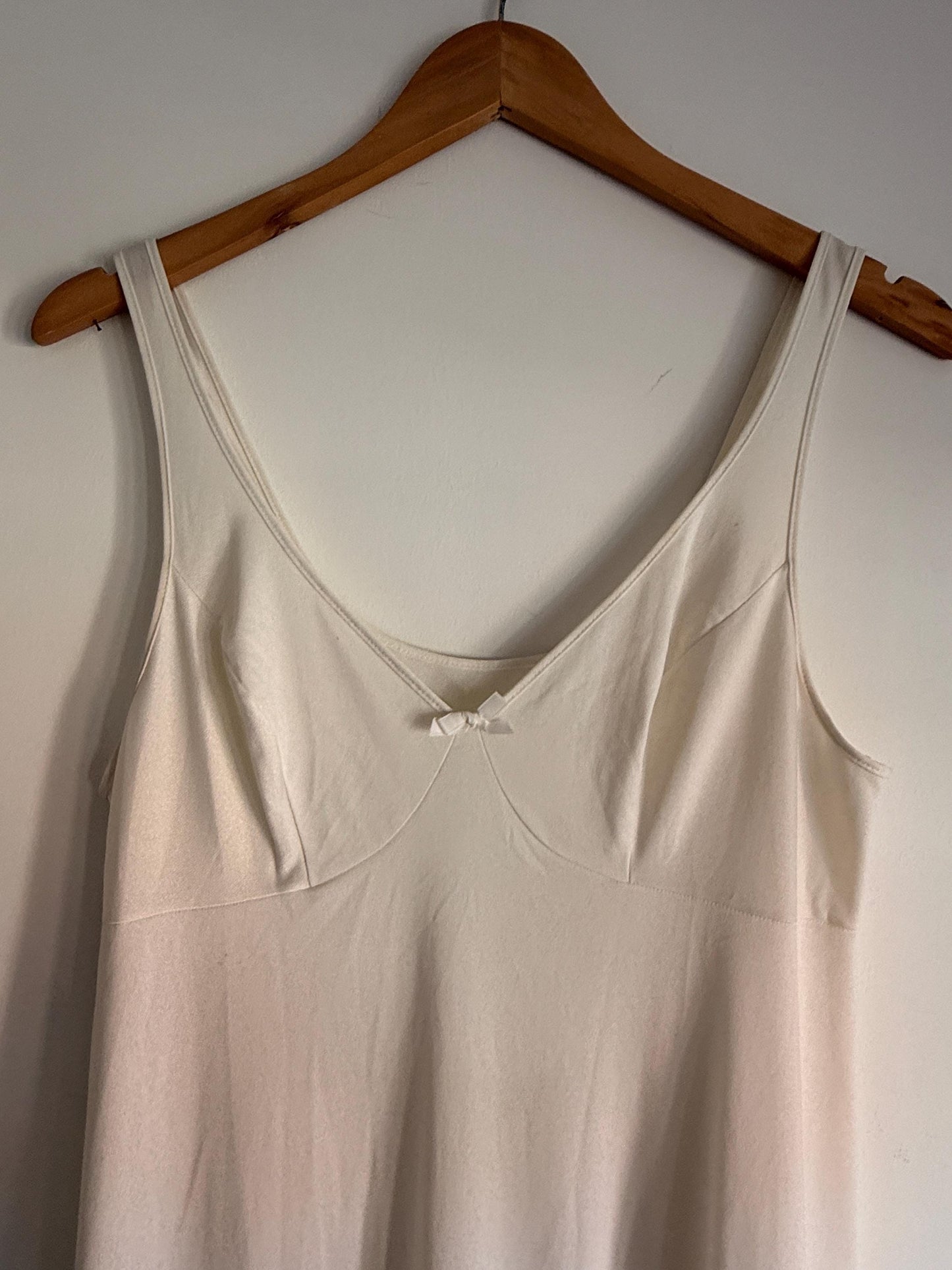 Vintage St Michael Ivory Full Length Slip – 1970s/80s Nylon Maxi Petticoat Nightdress – 36" Bust