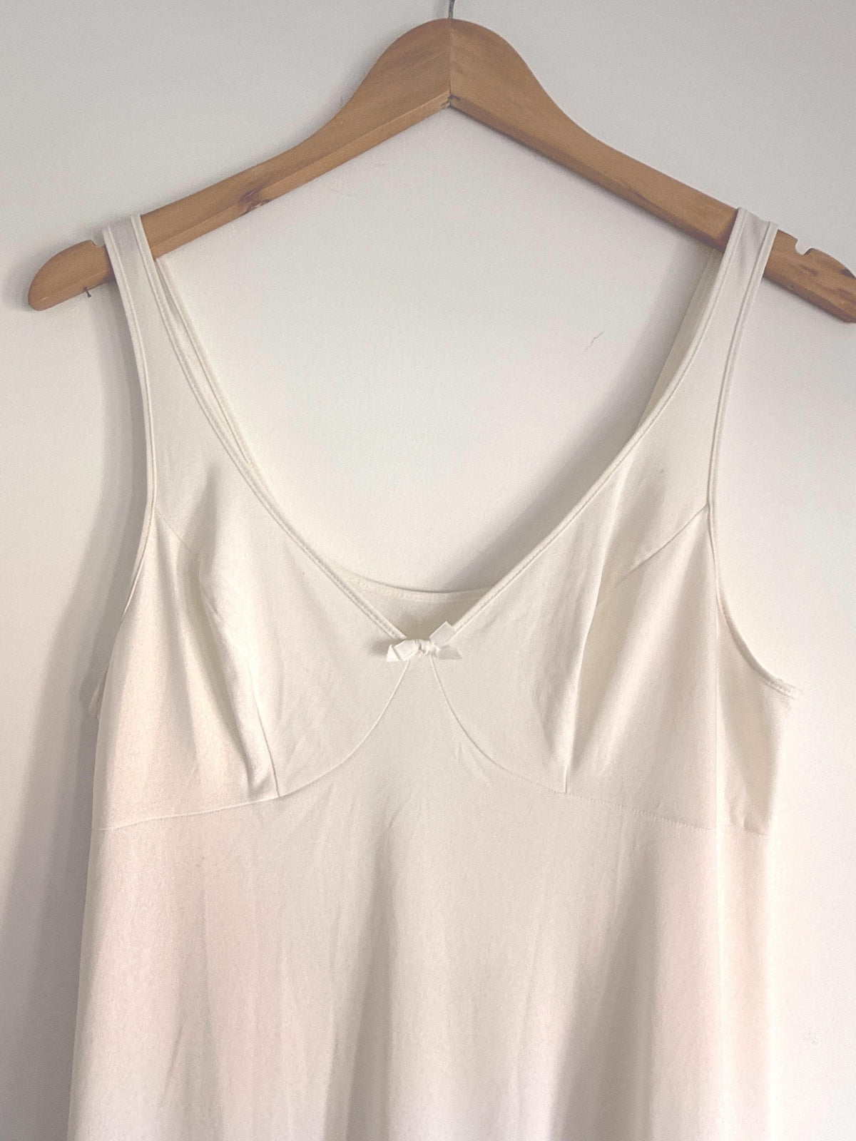 Vintage St Michael Ivory Full Length Slip – 1970s/80s Nylon Maxi Petticoat Nightdress – 36" Bust