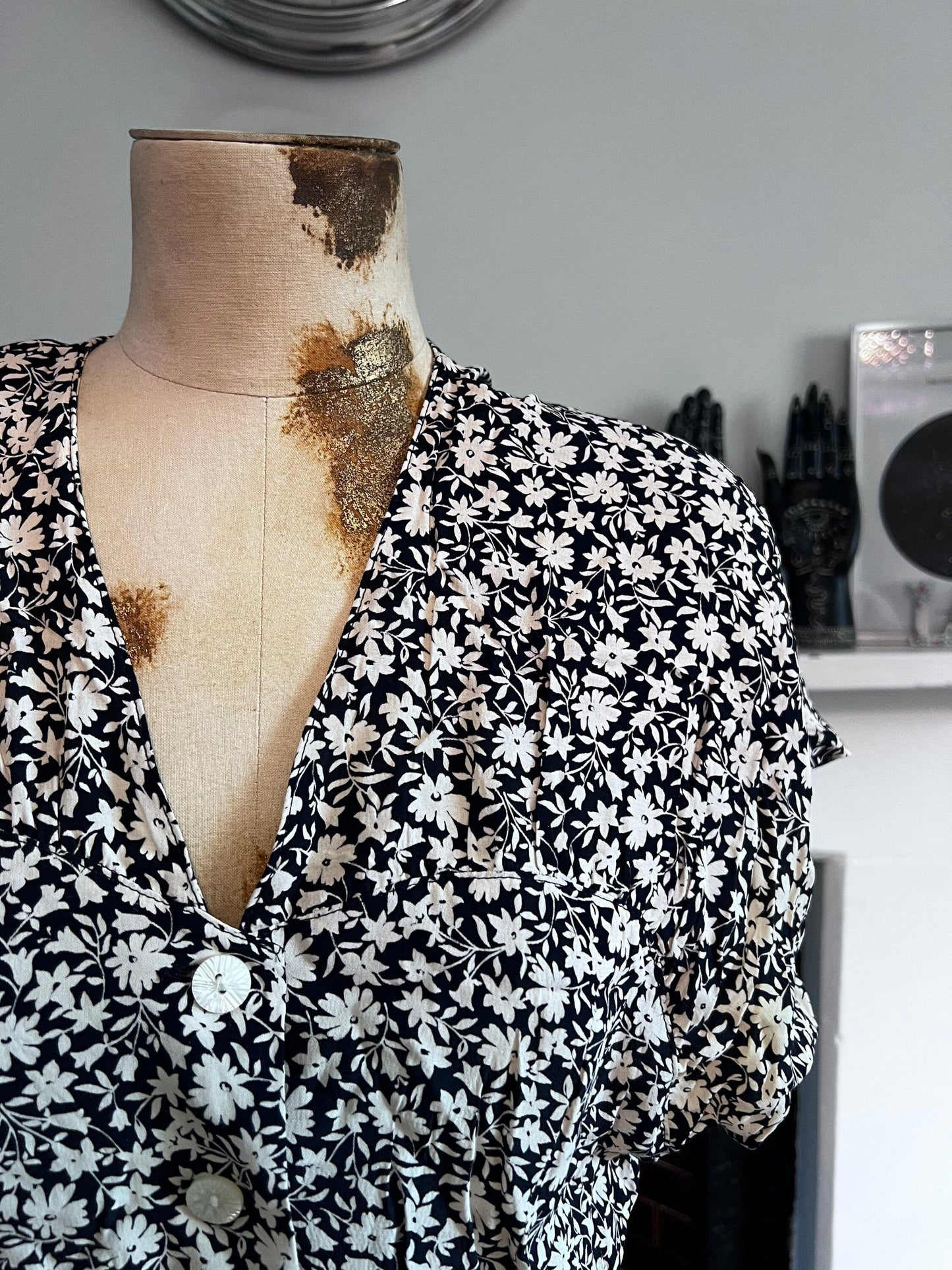 Vintage Suit 80s two peice skirt & top navy and white floral dot - 1940s Style waist tie fitted blouse 1980s two piece set by Betty Barclay