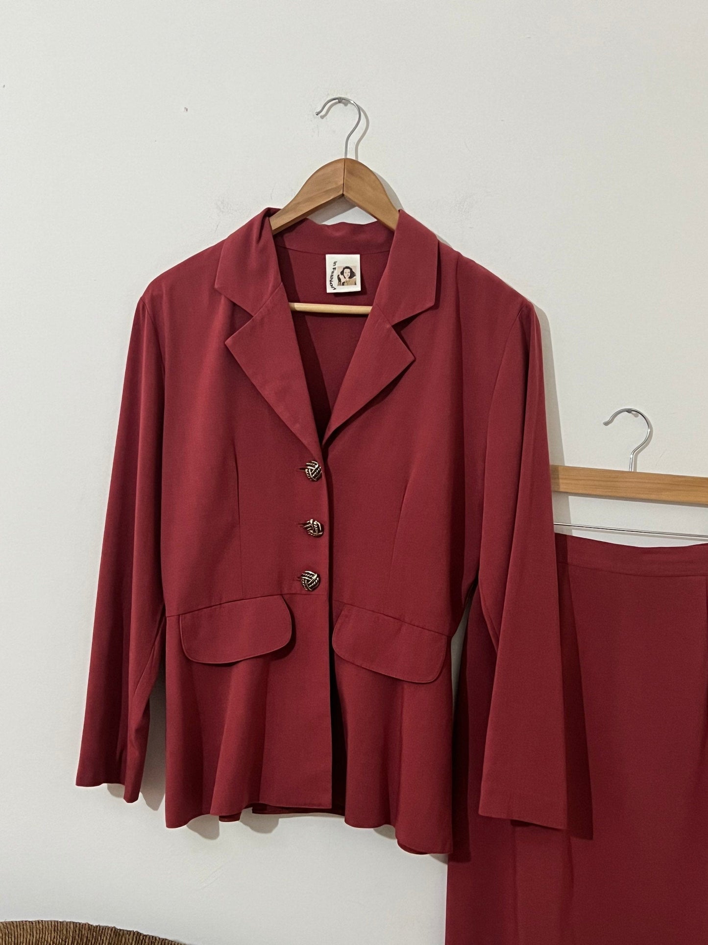 Deep Coral cotton Mix 80s Skirt Suit - Skirt and blazer Size 8-10