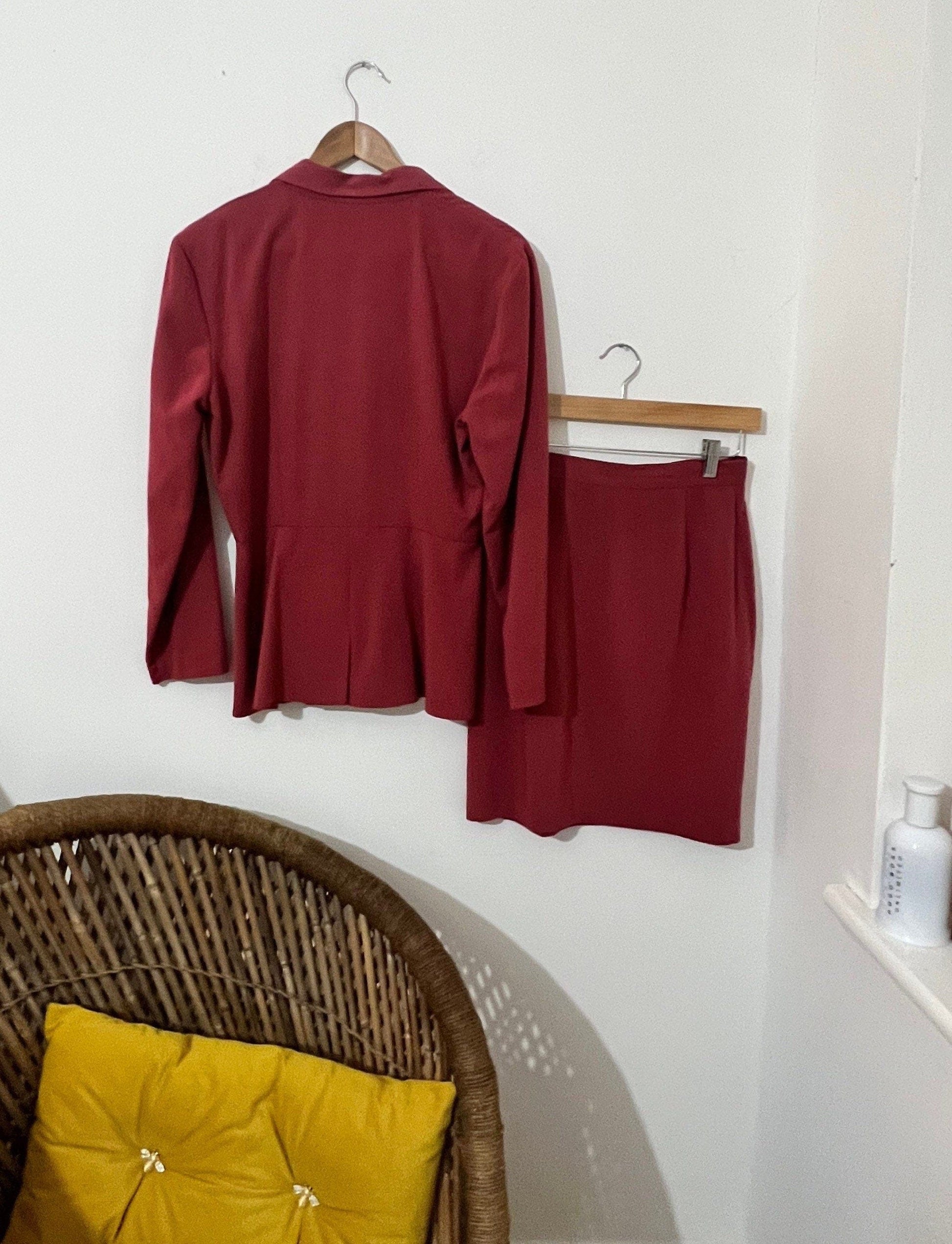 Deep Coral cotton Mix 80s Skirt Suit - Skirt and blazer Size 8-10