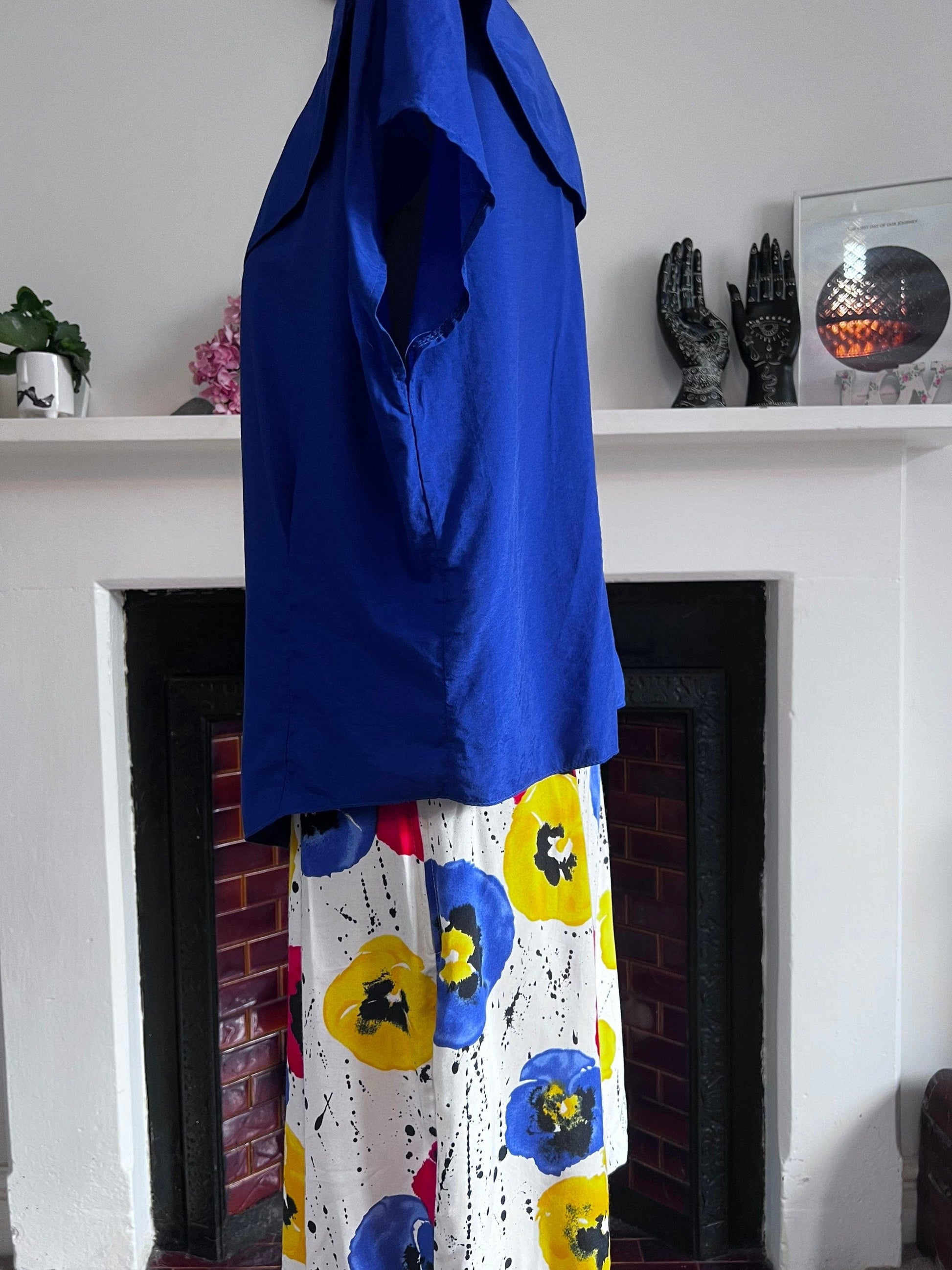 Vintage Suit Set 80s two peice shorts & top bright and white floral - bright blue blouse and poppy shorts 1980s two piece set