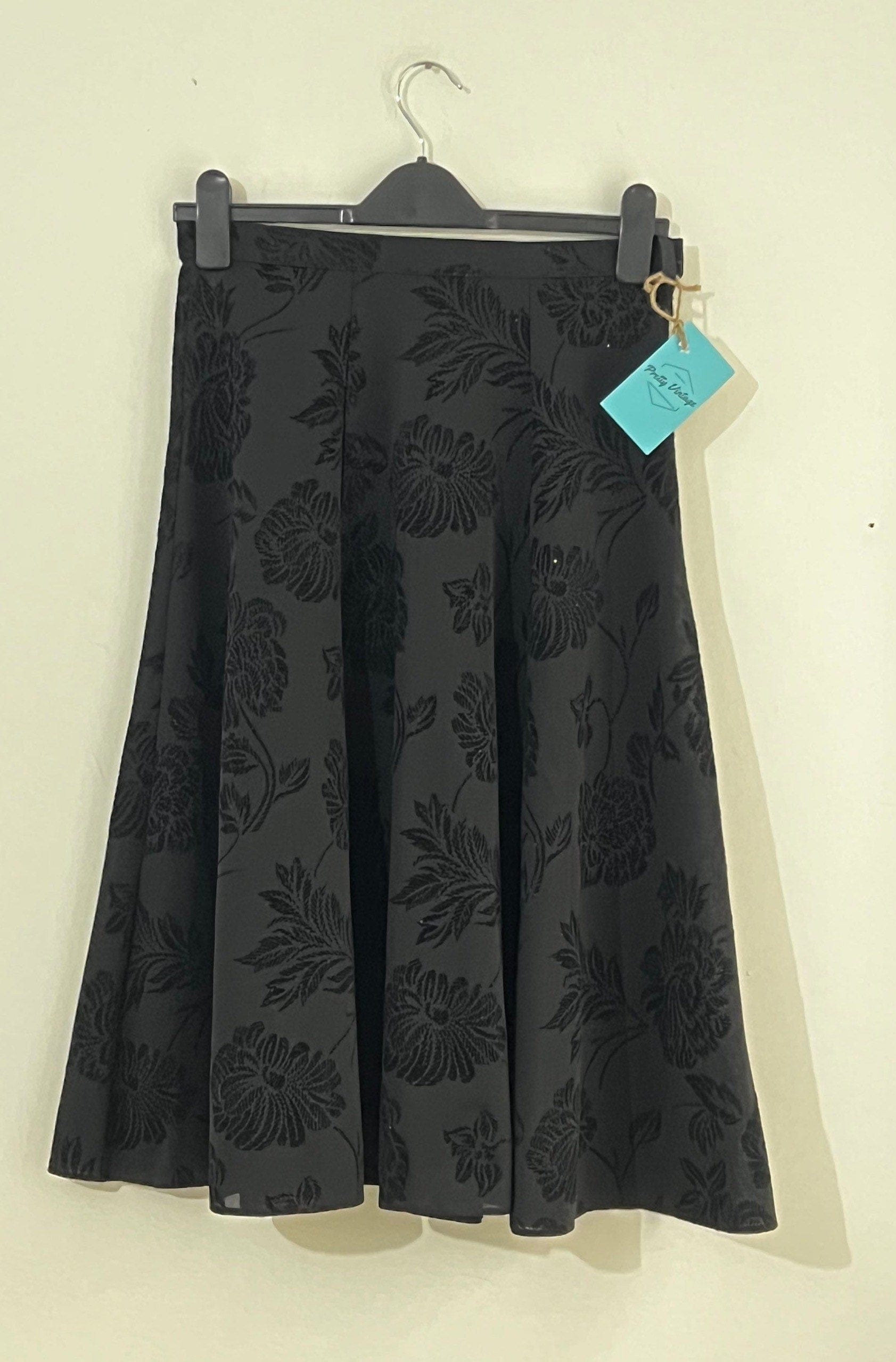 Vintage Swing skirt Midi Length Black floral sparkle pattern skirt UK Size 8