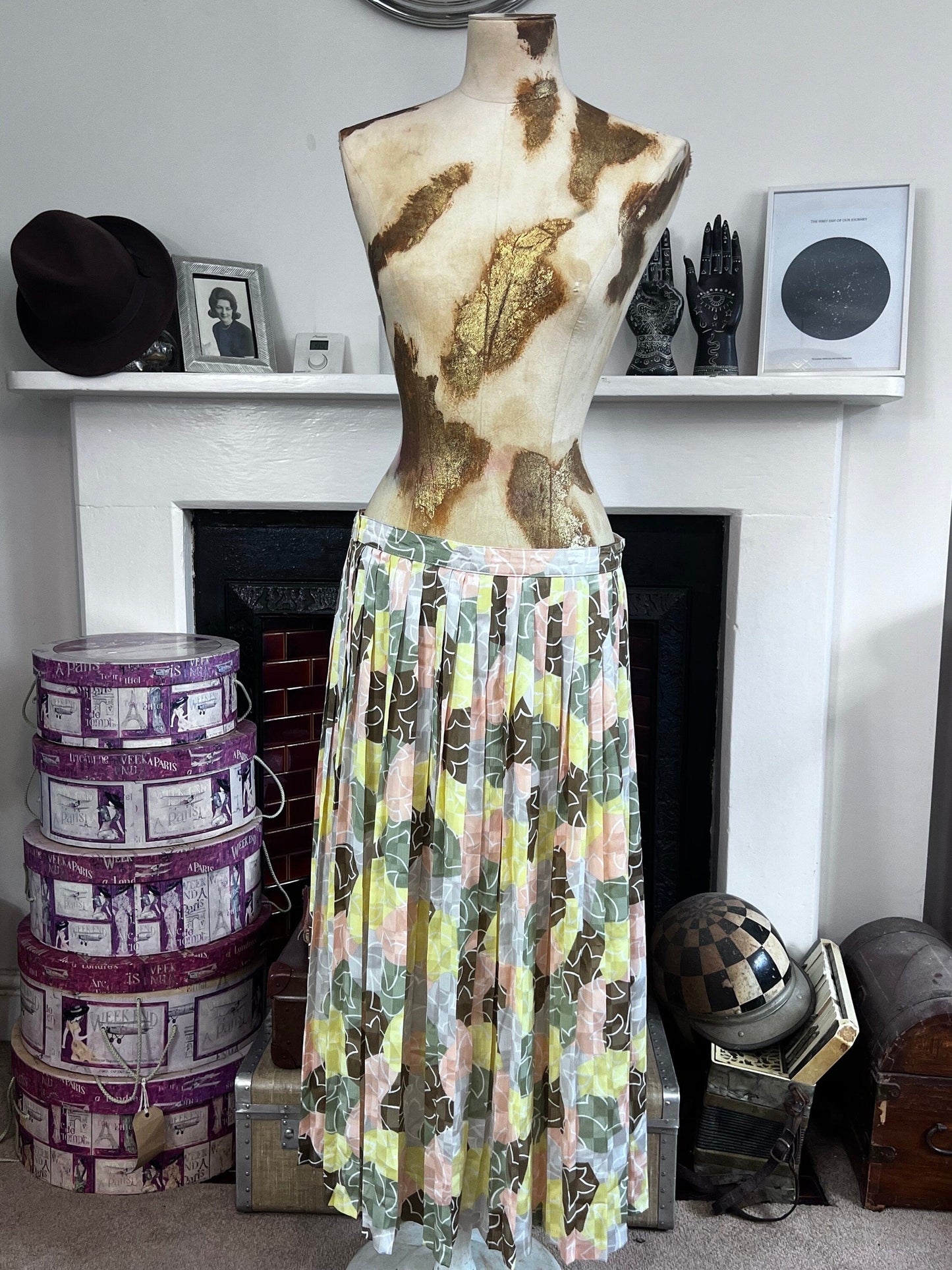 Co-ordinated Blouse and pleated skirt set Pink Brown Yellow, Floral 80s - Skirt set, Two Peice suit set, skirt set, blouse and skirt set
