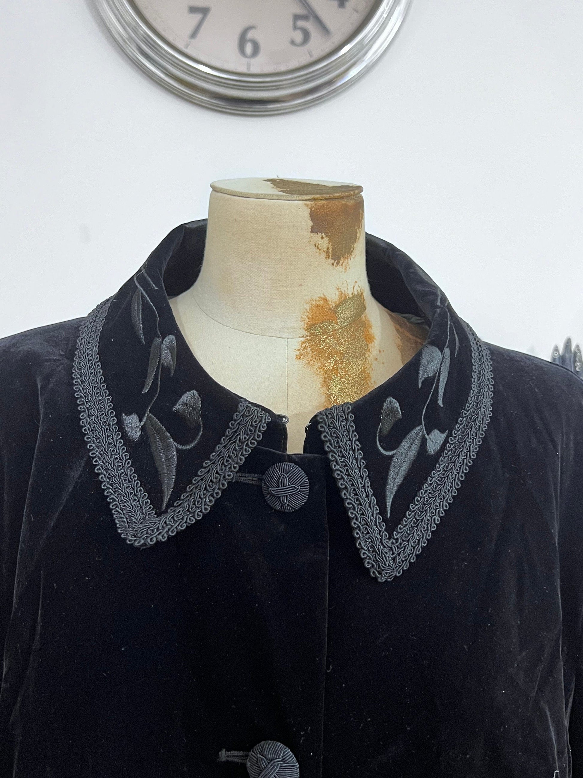 Vintage Velvet Maxi Coat, embroidered detail cuffs and collars, vintage velvet coat, vintage full length winter coat, velvet maxi coat UK20