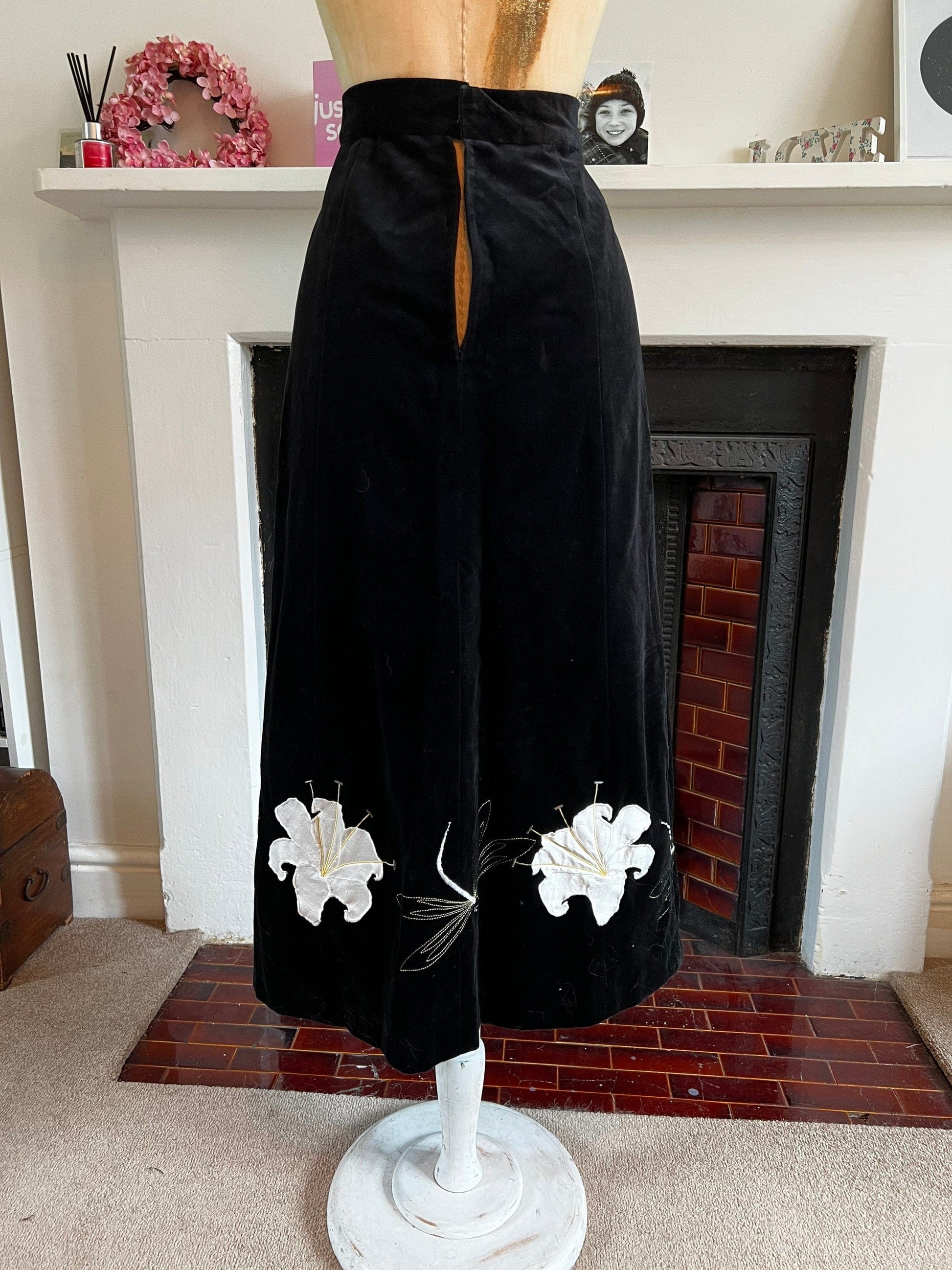 Vintage Velvet Skirt Midi Length Black With Lillies and Dragonfly patterns UK Size 8 - Needs New Zip