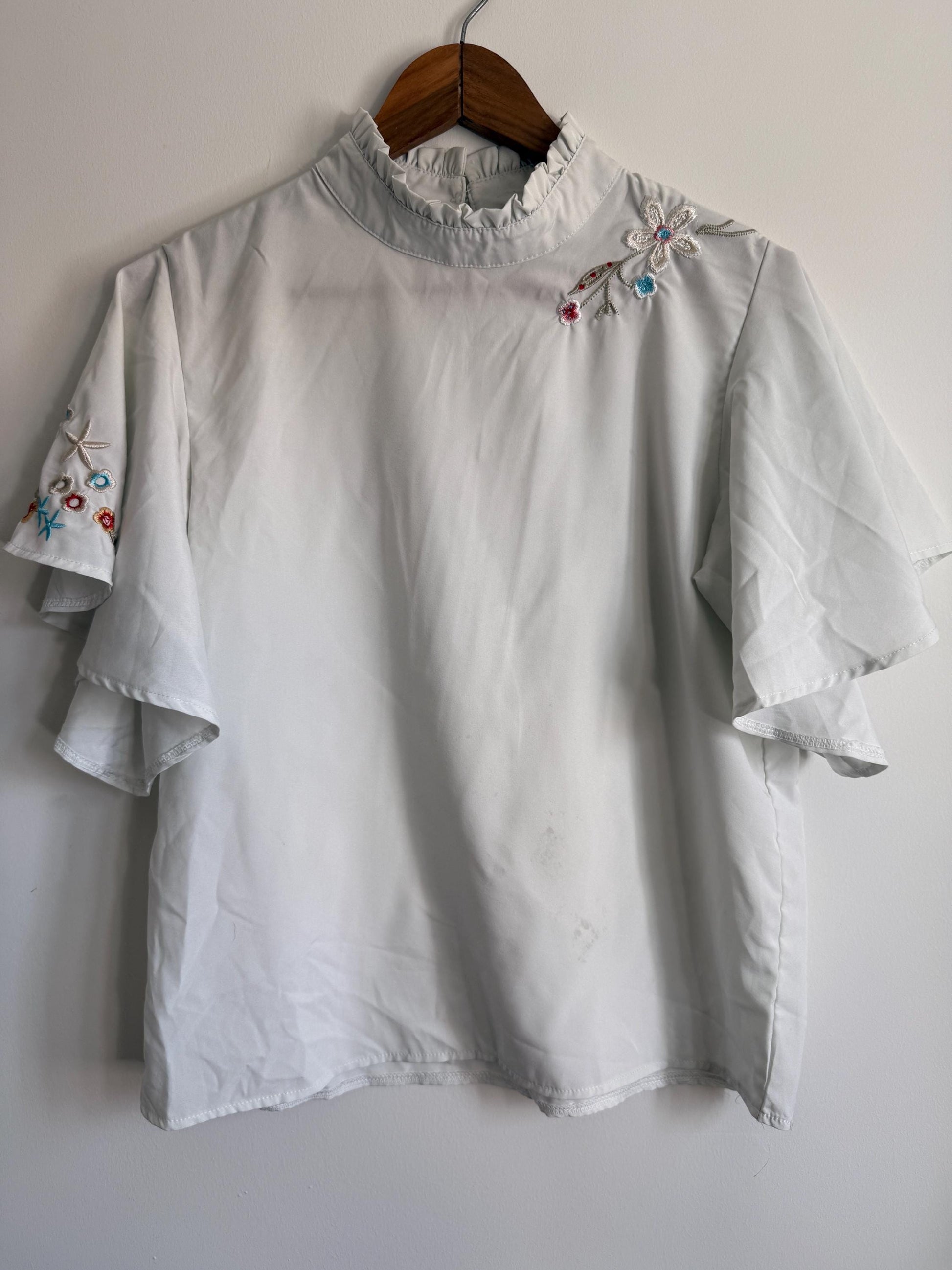 Vintage White Embroidered Flutter Sleeve Blouse | Floral High Neck Top | UK 12-14