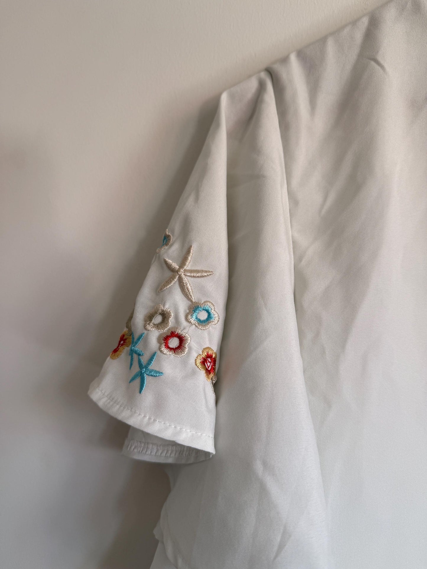 Vintage White Embroidered Flutter Sleeve Blouse | Floral High Neck Top | UK 12-14
