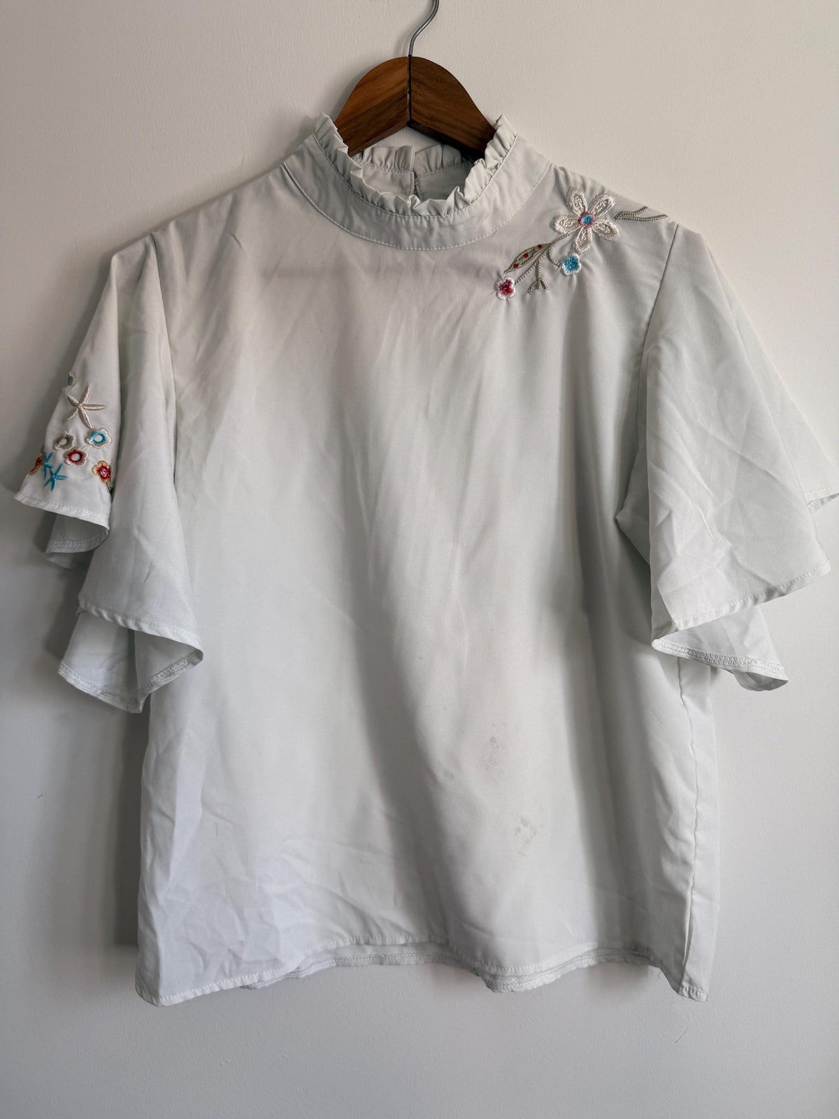 Vintage White Embroidered Flutter Sleeve Blouse | Floral High Neck Top | UK 12-14