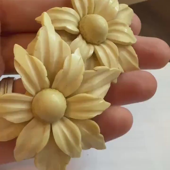 Large 1930s Celluloid Triple Flower Brooch Cream Daisy Floral Spray Art Deco Statement Jewellery