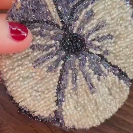 Antique c.1920 Pansy Flower Glass Beaded Wristlet Purse Art Deco Floral Coin Bag
