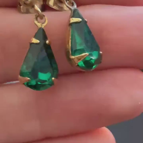 Vintage Green Teardrop Earrings, Emerald Green Drop Earrings, Gold Tone Costume Jewellery, Faceted Stone Earrings