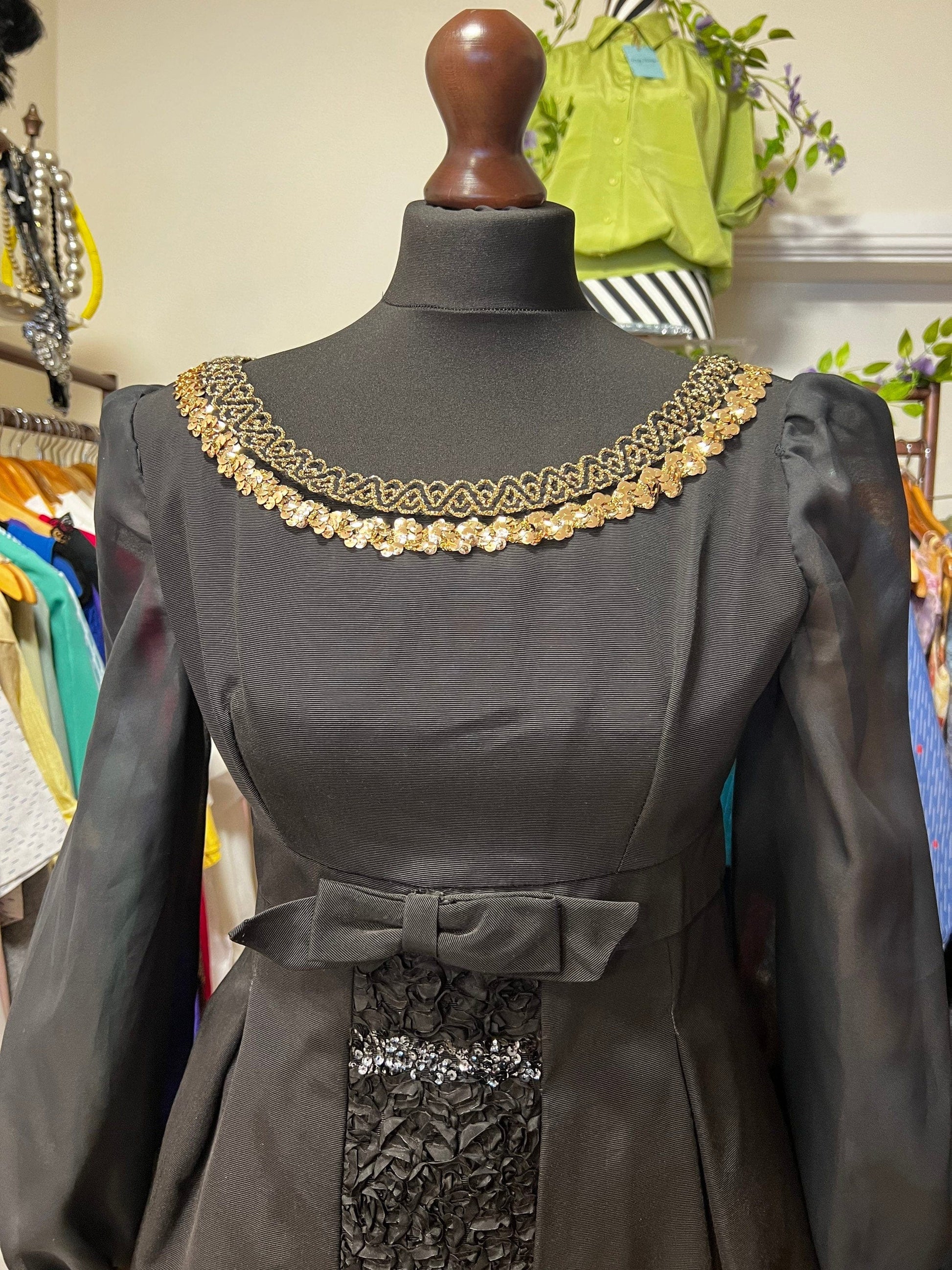 Vintage 50s Black Dress Carnegie Model  - it’s a symphony Black and Gold Little Black Dress