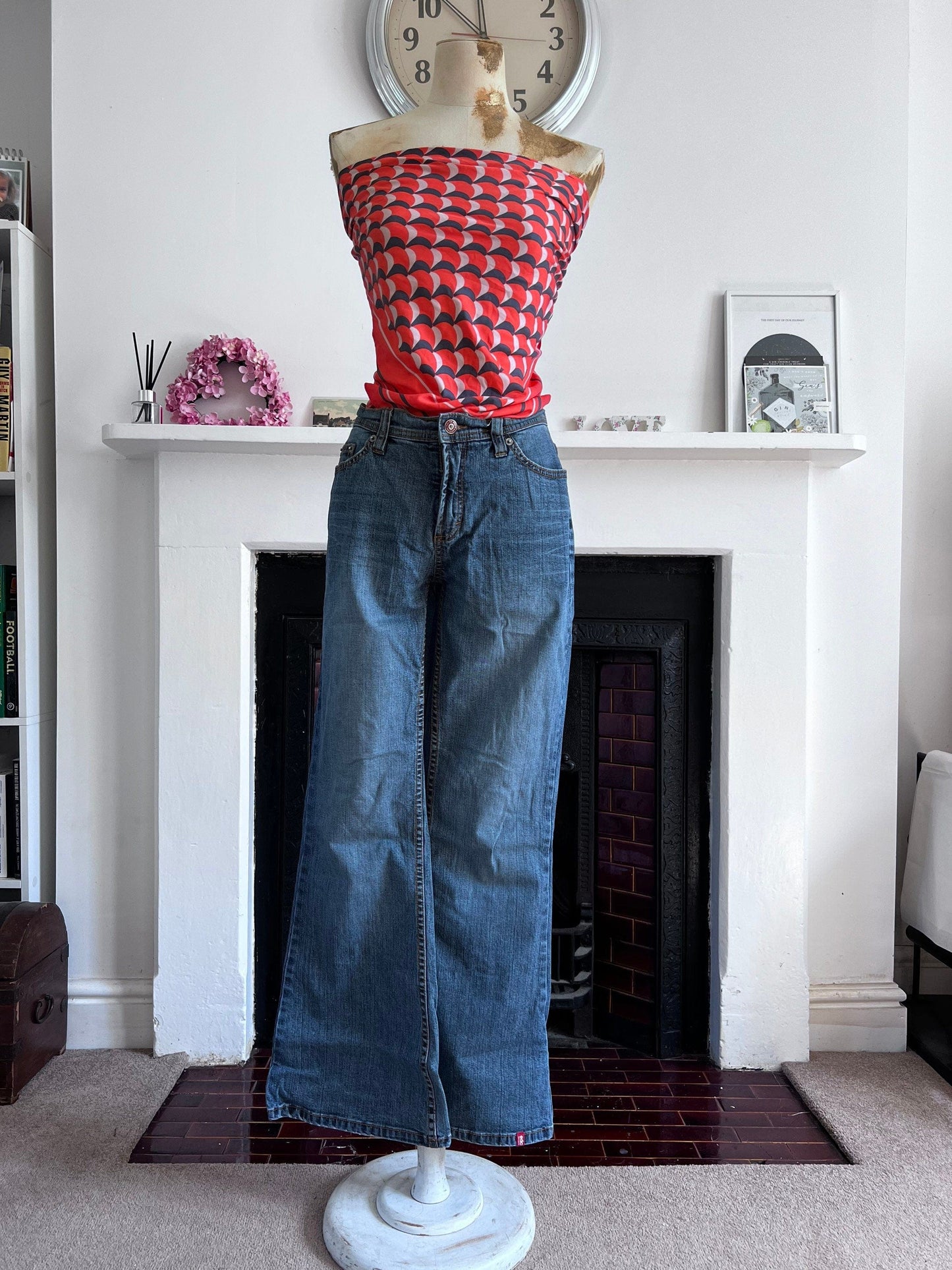 1990s Vintage high waist rise mom jeans, UK 14 waist 32” Leg 30”